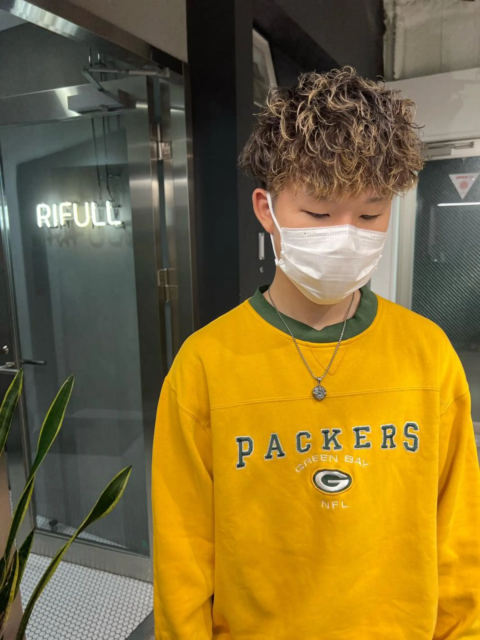 パーマ メンズ nishido ハイライト/パーマのヘアスタイル