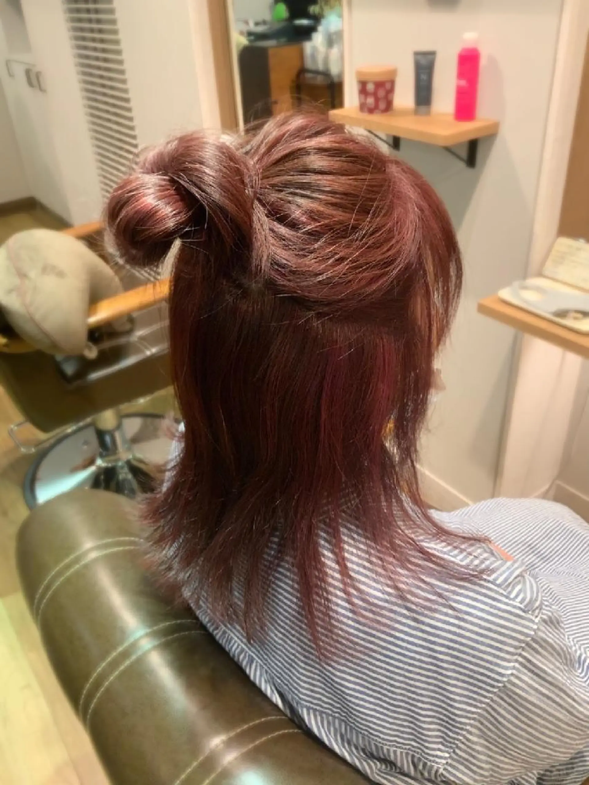 カラー ミディアム ハイライトカラー ローズカラー ハイライト ヘアカラー トリートメント 堀 望美のヘアスタイル