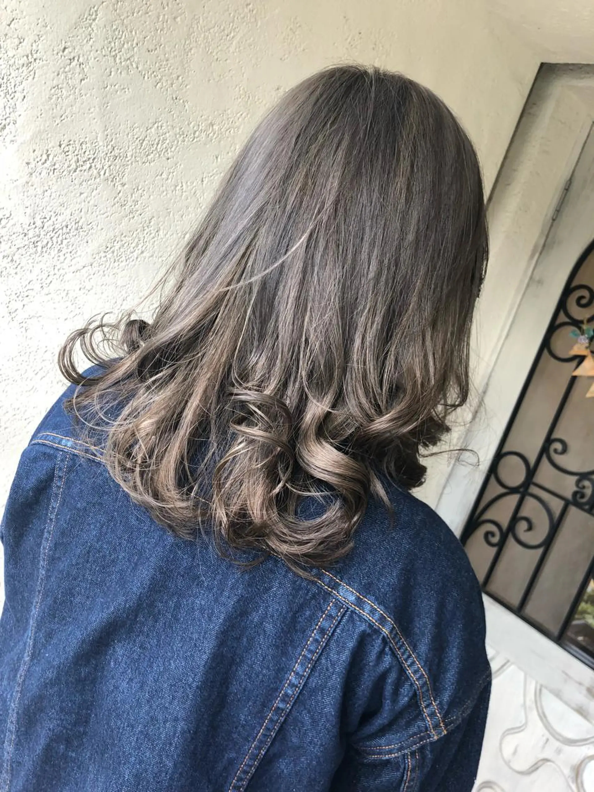 カラー ハイトーンカラー 玉邑 美菜のヘアスタイル