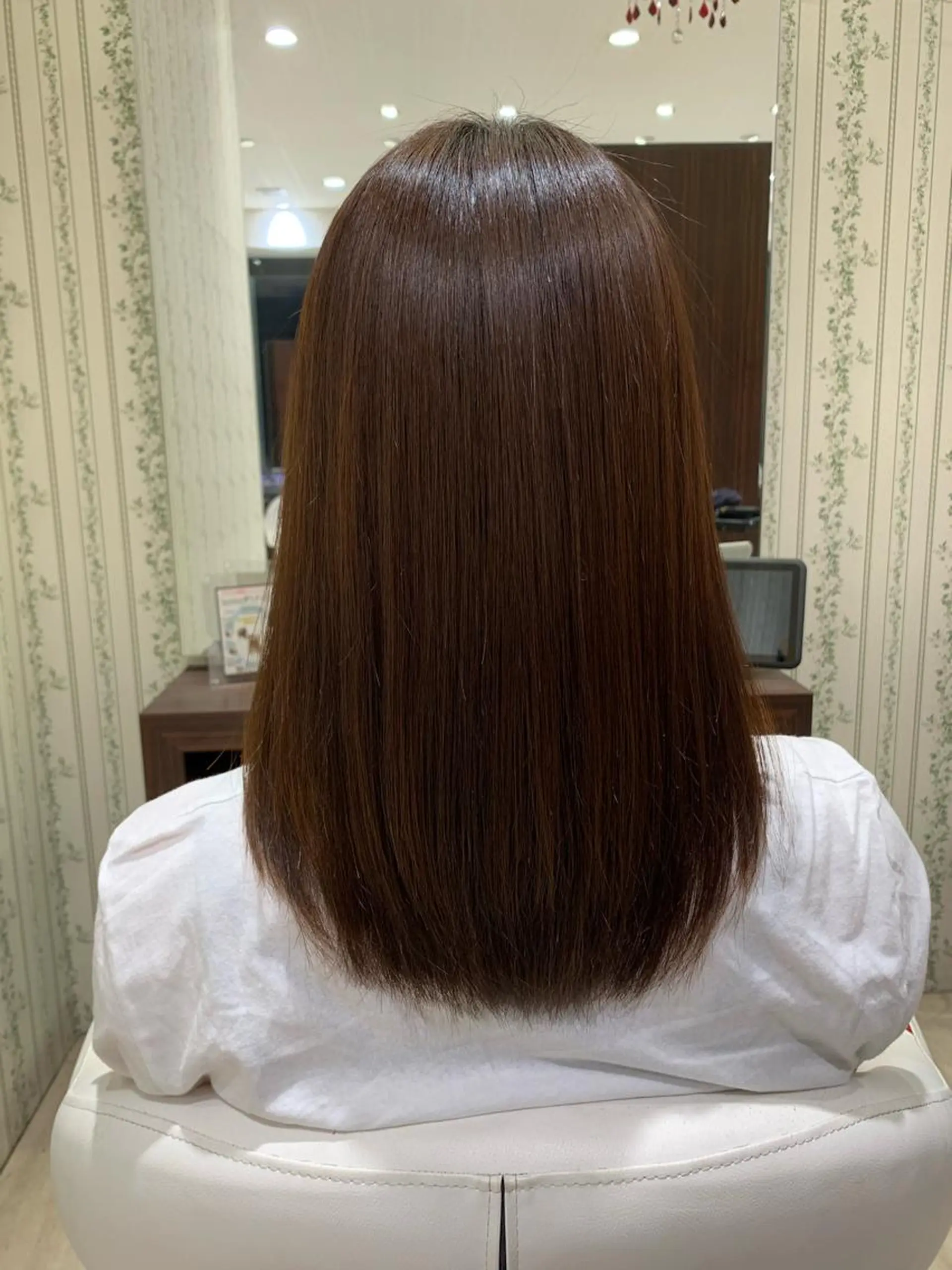 セミロング カット 縮毛矯正 トリートメント 坂井 水菜美のヘアスタイル