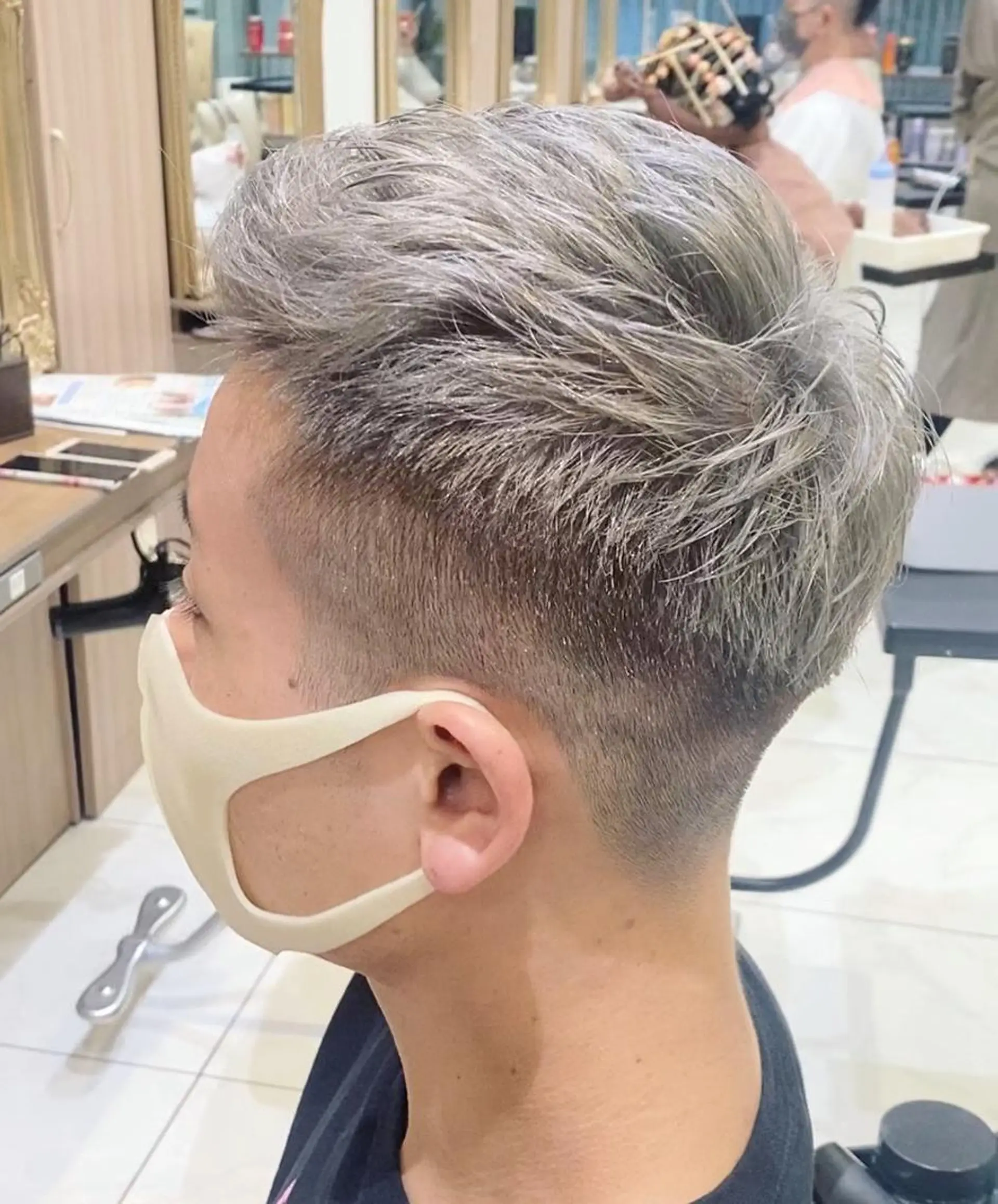 ショート カラー メンズ 古川 琴美のヘアスタイル