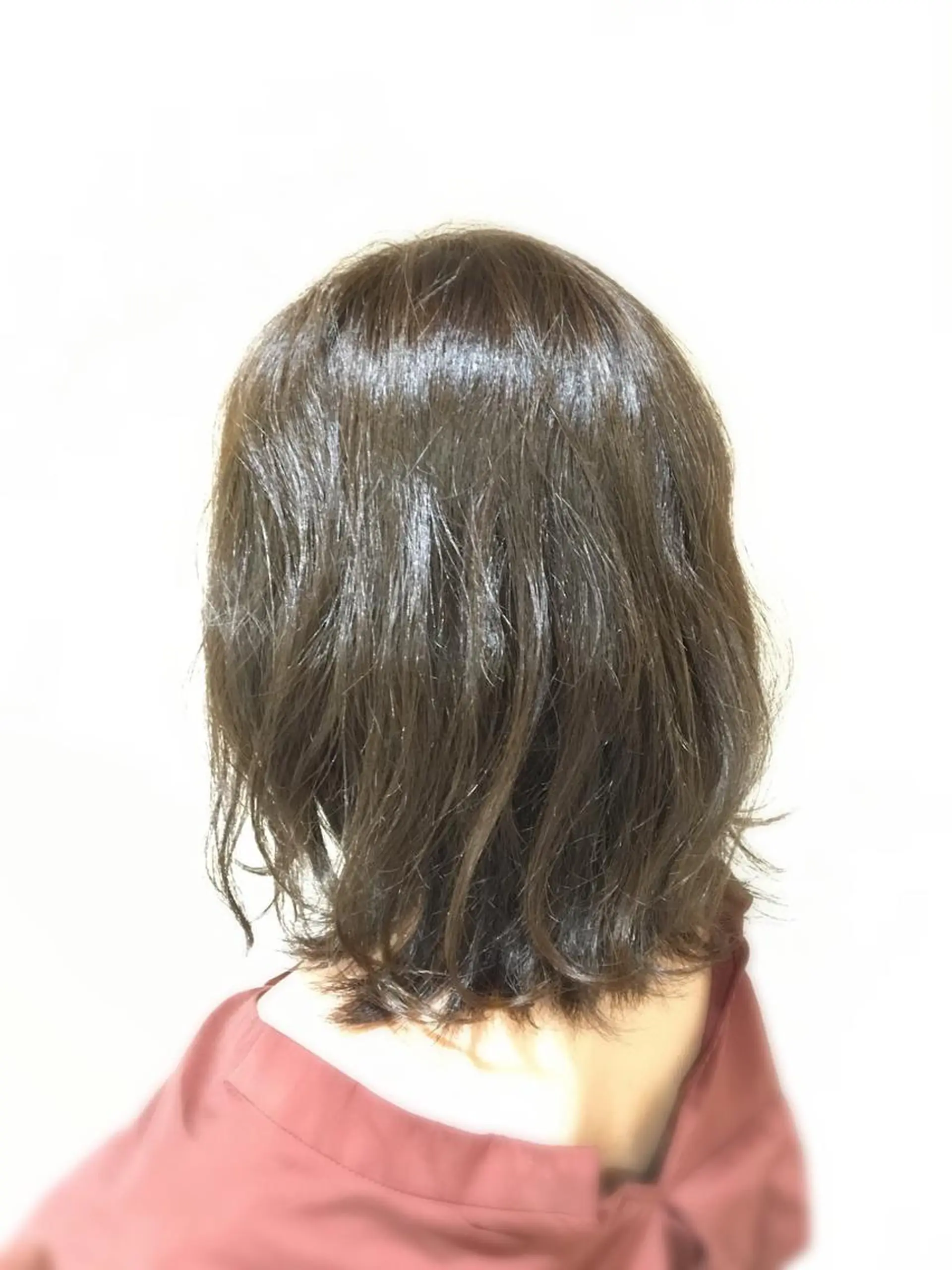 ミディアム カラー グレージュ カット パーマ タワラ ソウタ Directorのヘアスタイル