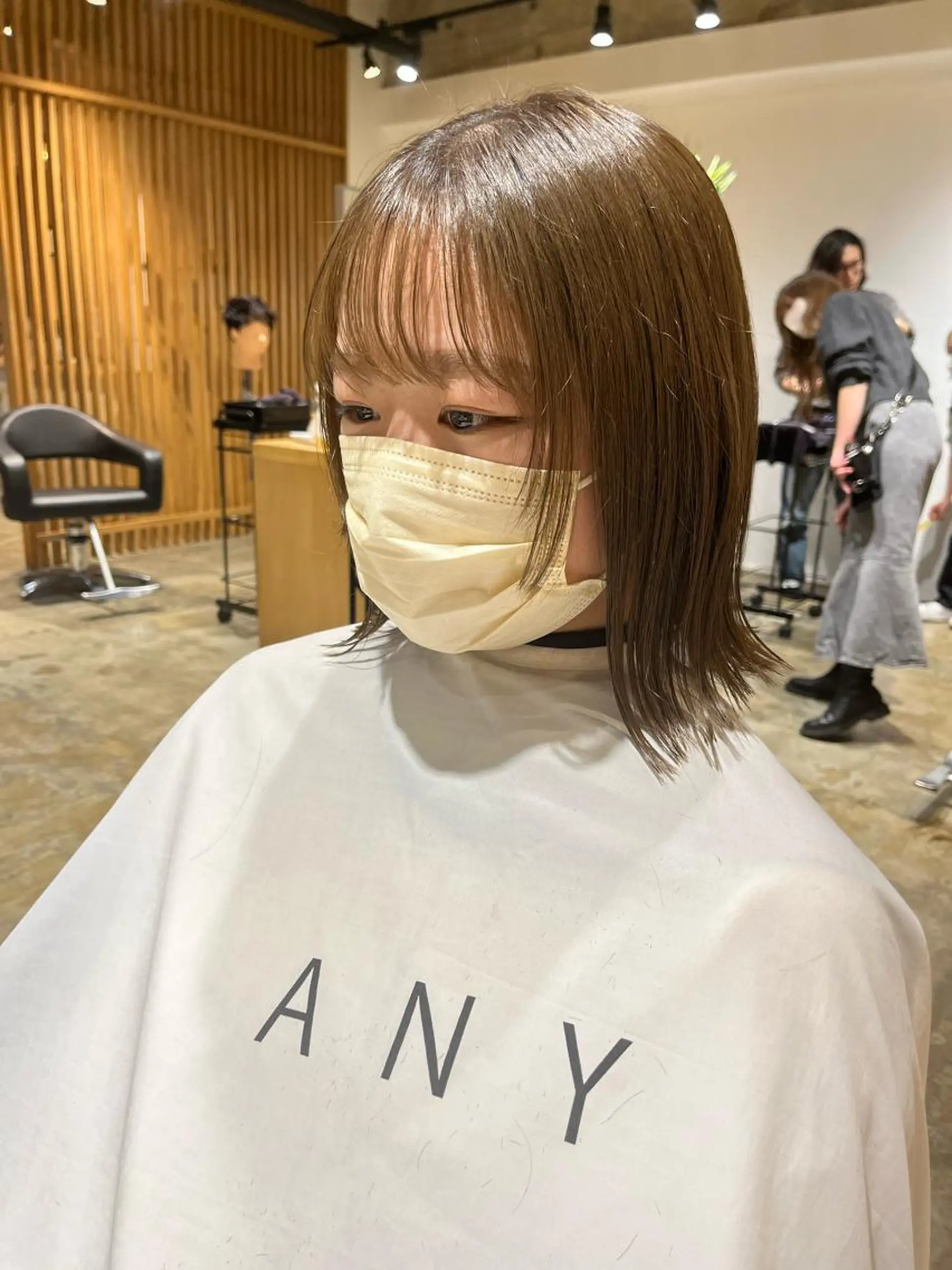 ミディアム カット ヘアセット ハイトーン/レイヤー 💜Akaneのヘアスタイル