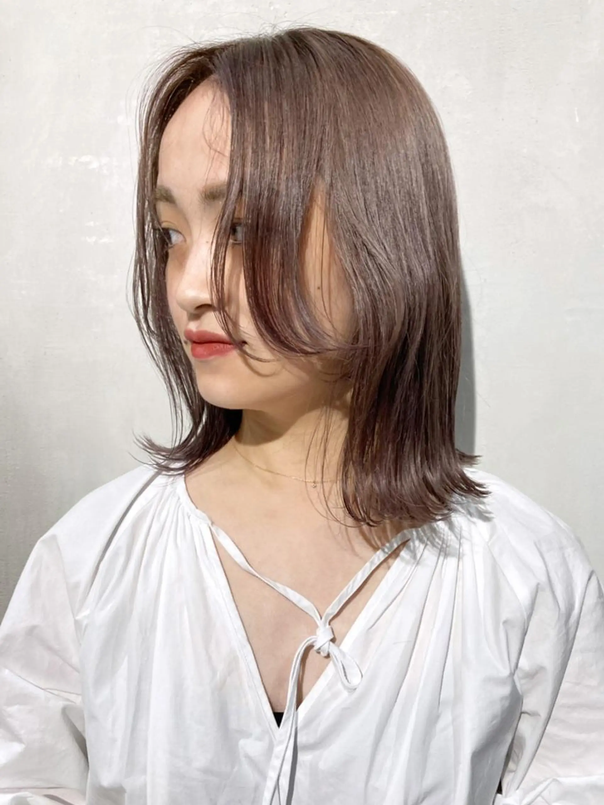 ミディアム カラー パーマ ヘアアレンジ グレージュ ラベンダーカラー ラベンダーグレージュ ラベンダーグレー ITbyALBUM 八王子店のヘアスタイル