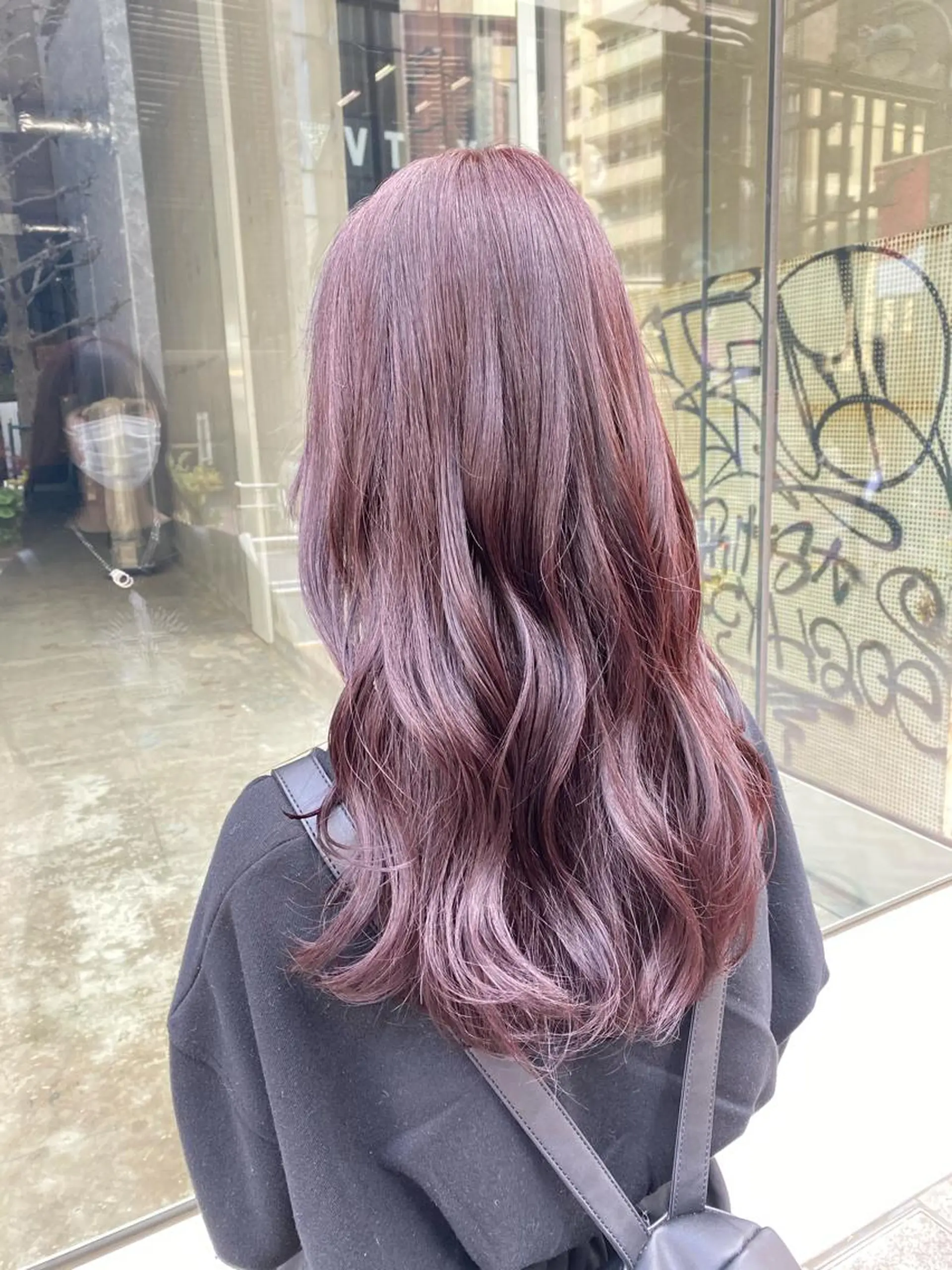 ロング ショート/レイヤー カット/服部タカノリのヘアスタイル