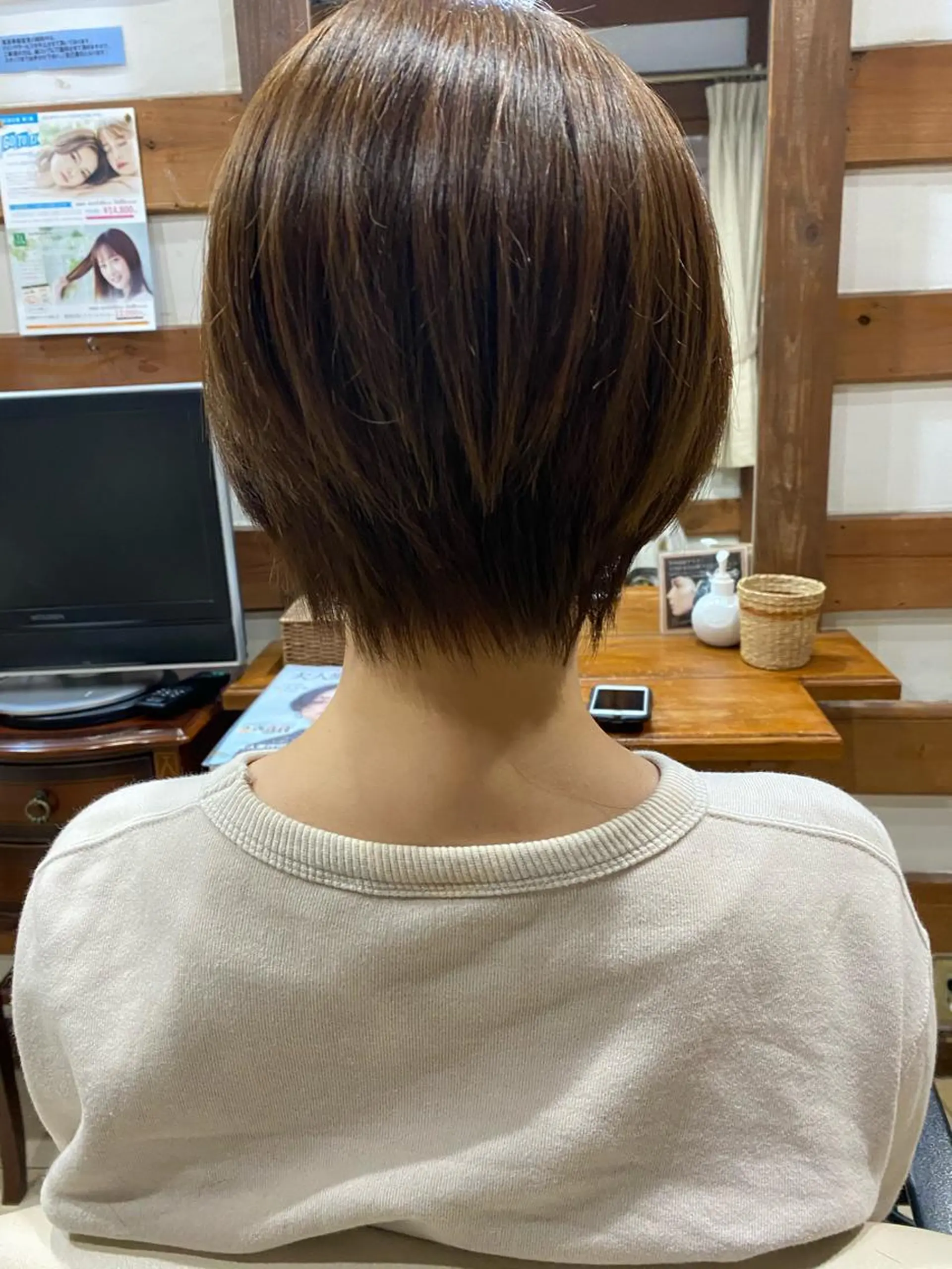 ショート ショートヘア 岩本 紋音のヘアスタイル
