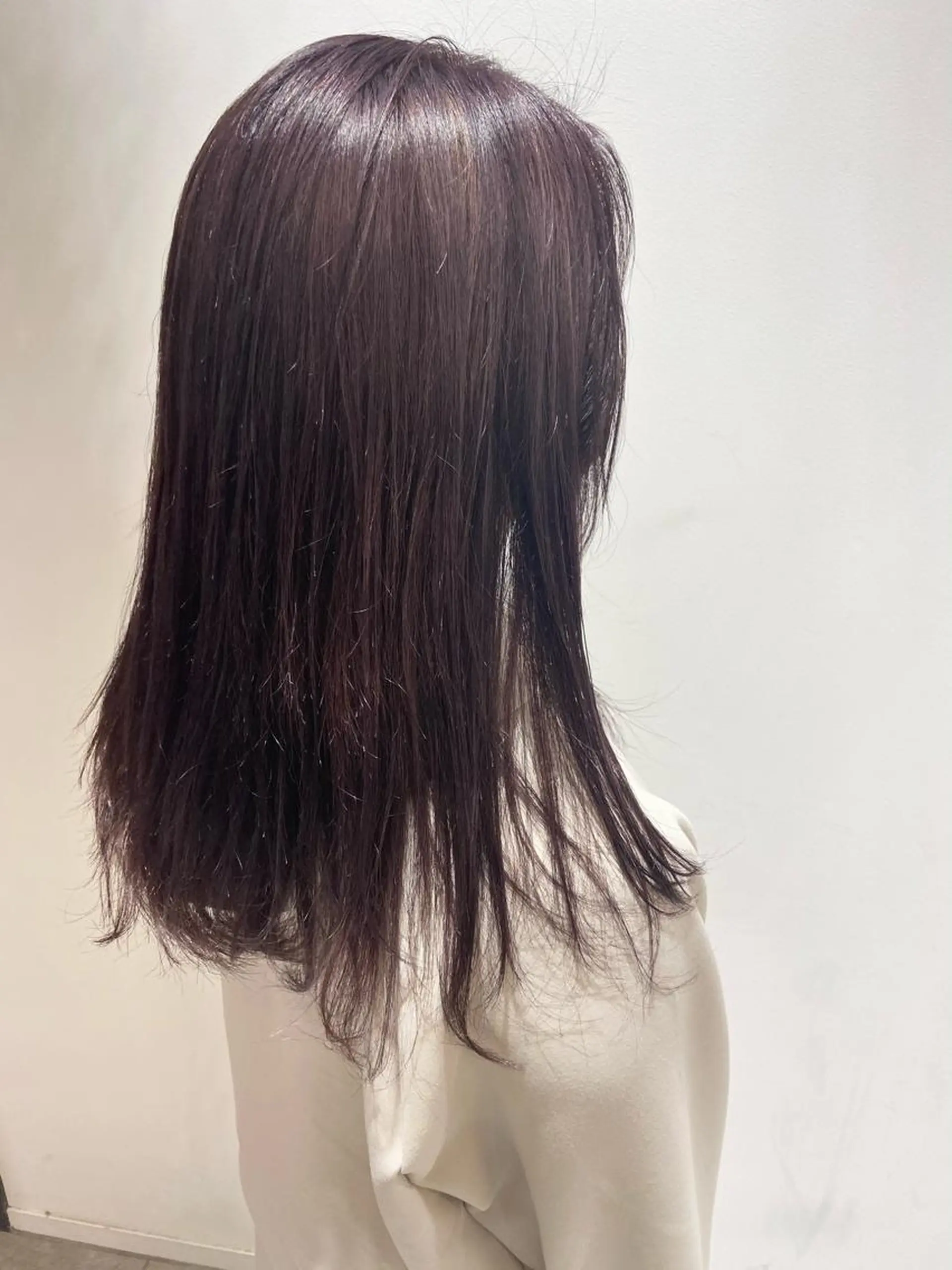 ミディアム カラー ヘアカラー トリートメント 🐺ウルフ/レイヤー 似合わせ‎🤍沙羅のヘアスタイル