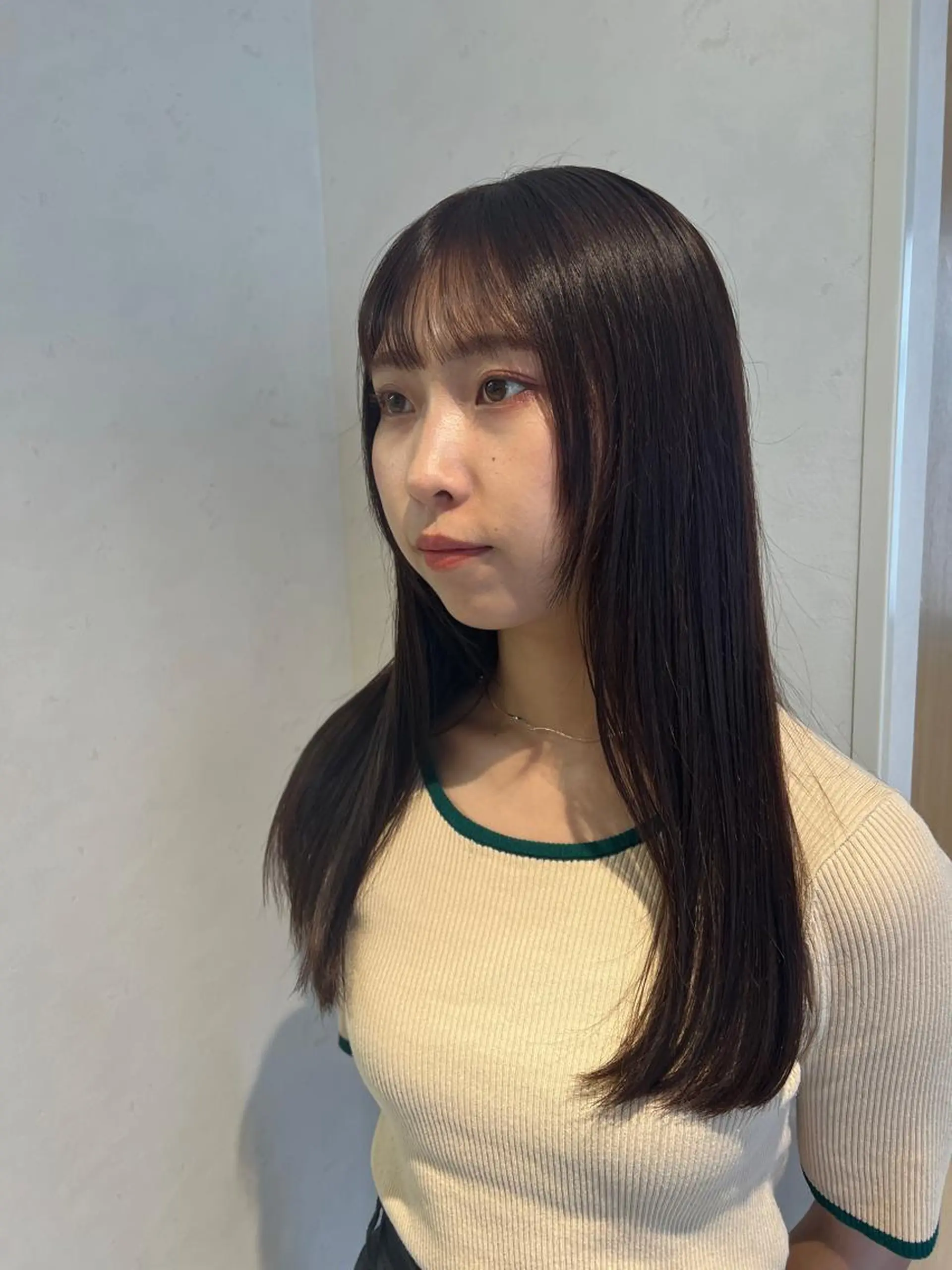 セミロング カラー ブラウンカラー チョコレートブラウン 透明感カラー イルミナカラー カット ヘアカラー 透明感カラー/ ダブルカラー /ソラのヘアスタイル