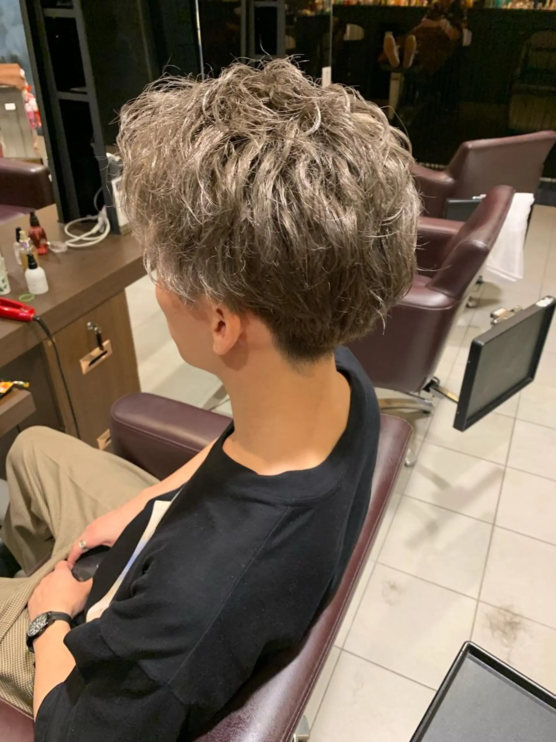 ショート メンズ マッシュ カット ヘアカラー トリートメント 美髪形成！色素改善！ 秋田　和輝のヘアスタイル