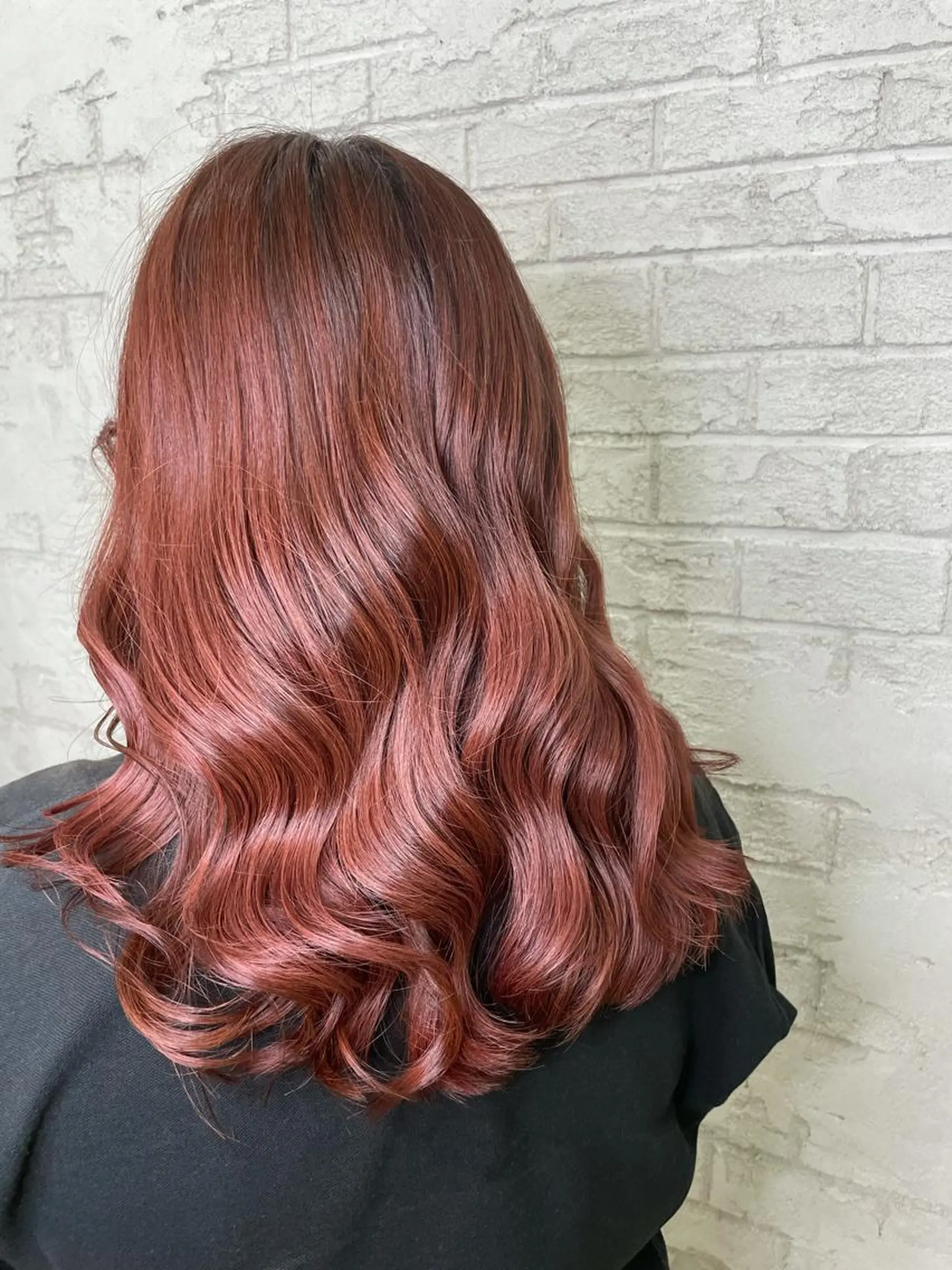 セミロング カラー ピンクカラー ブリーチ特化 ハイトーンRYOYAのヘアスタイル