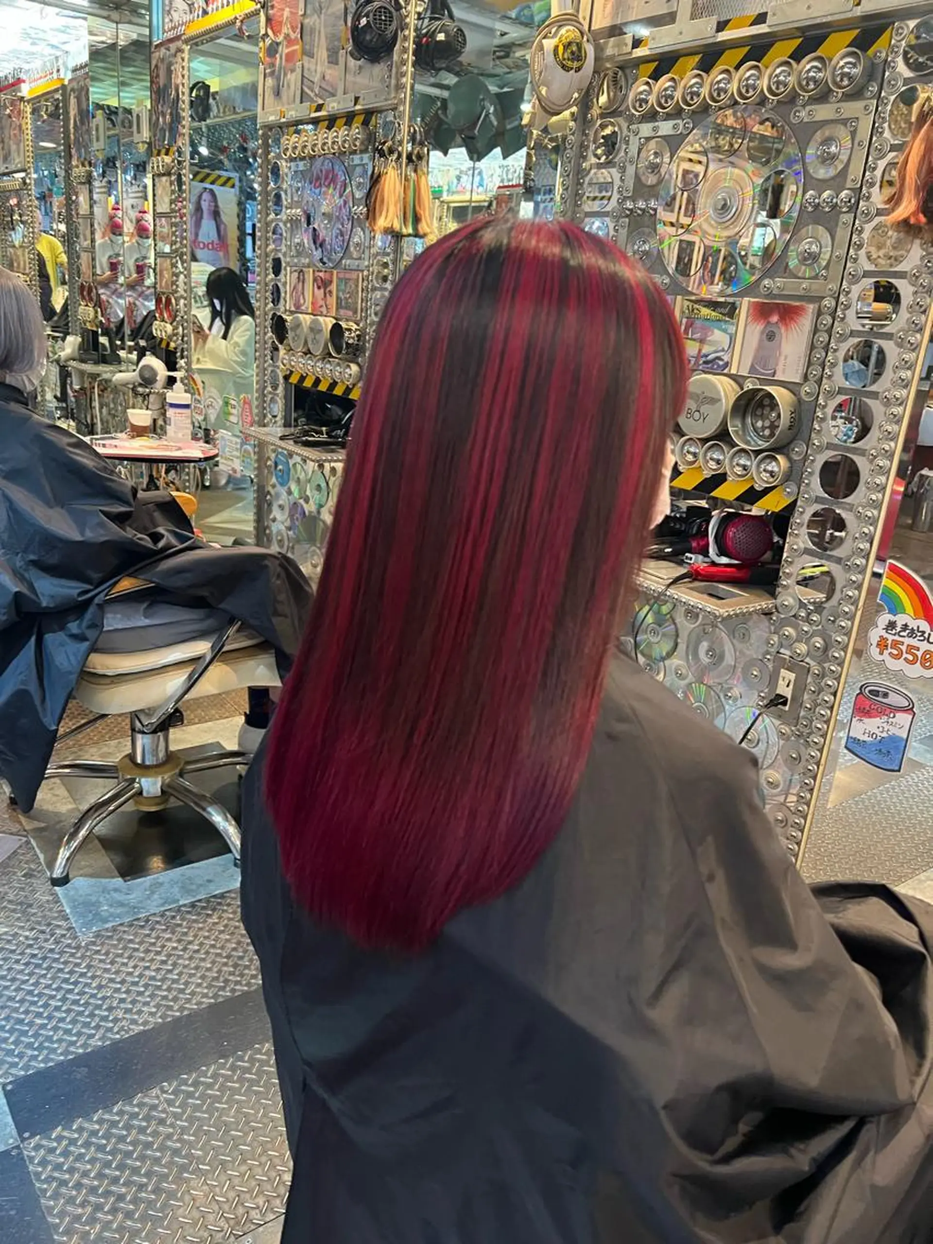 セミロング カラー デザインカラー メッシュ KOYA ｺﾔのヘアスタイル