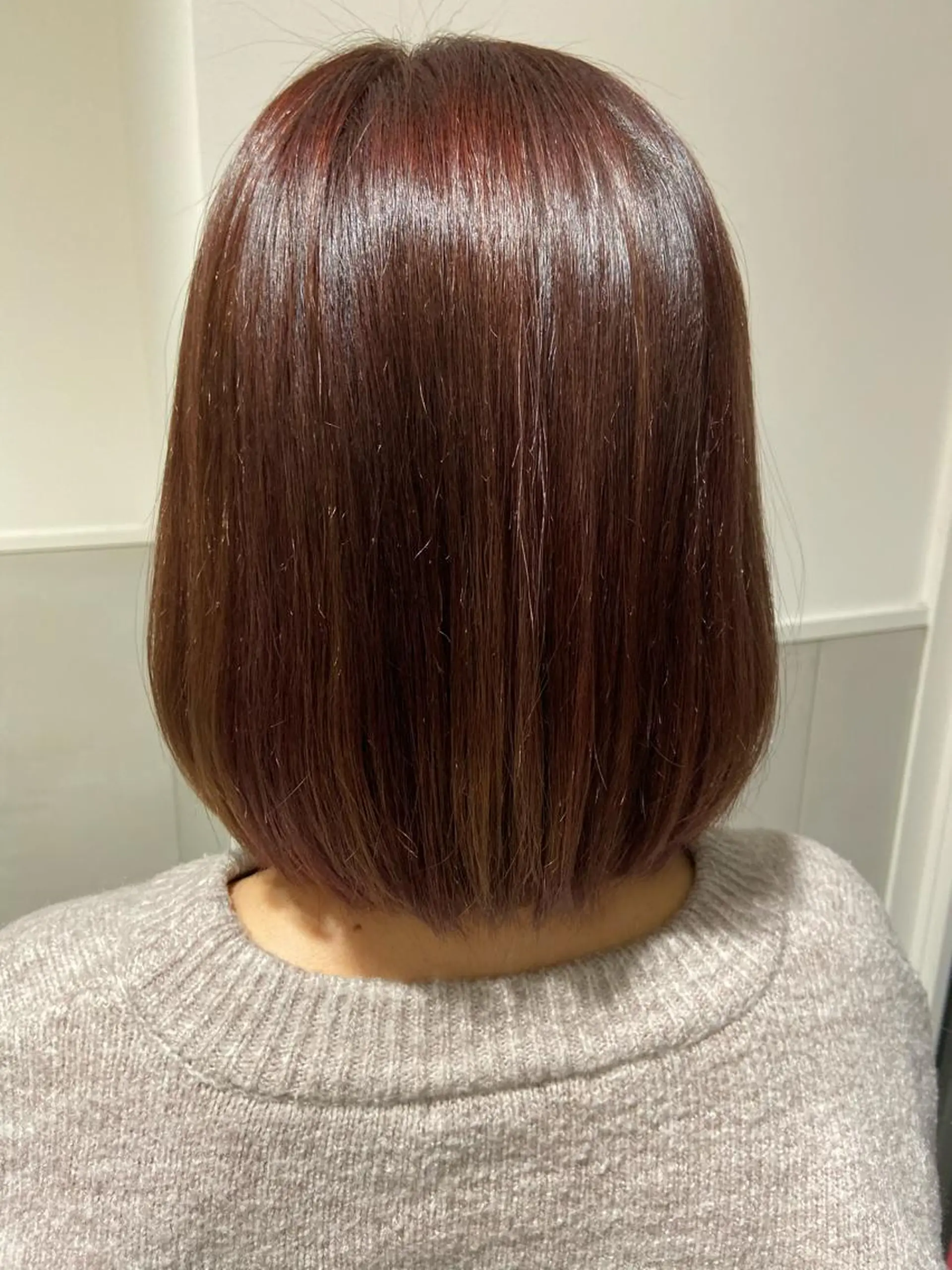 ミディアム カラー ブラウンカラー ピンクカラー ピンクブラウン 小栗 麻衣のヘアスタイル