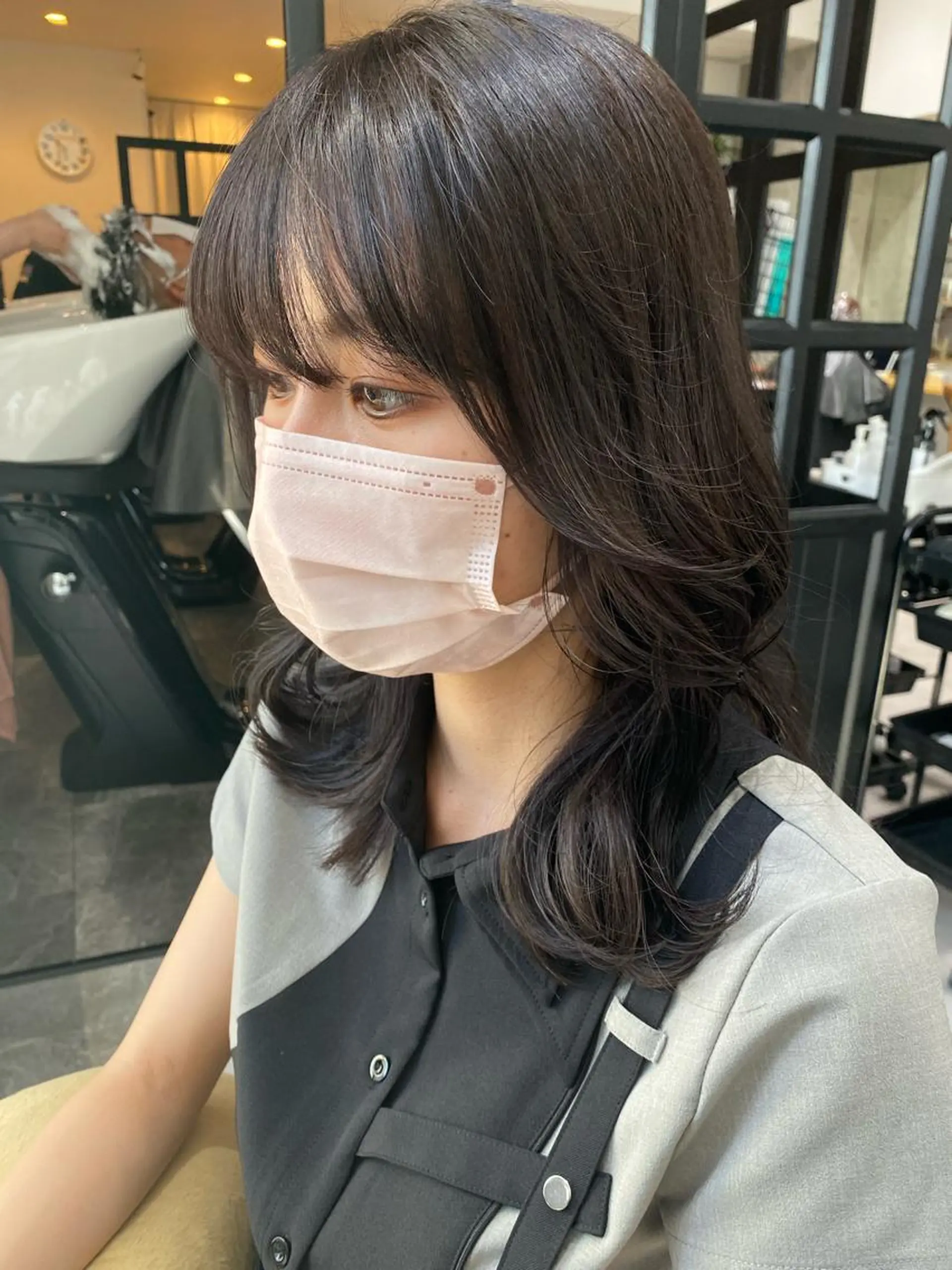 ミディアム カラー カット ヘアカラー トリートメント 似合う髪型が 分からない方へのヘアスタイル