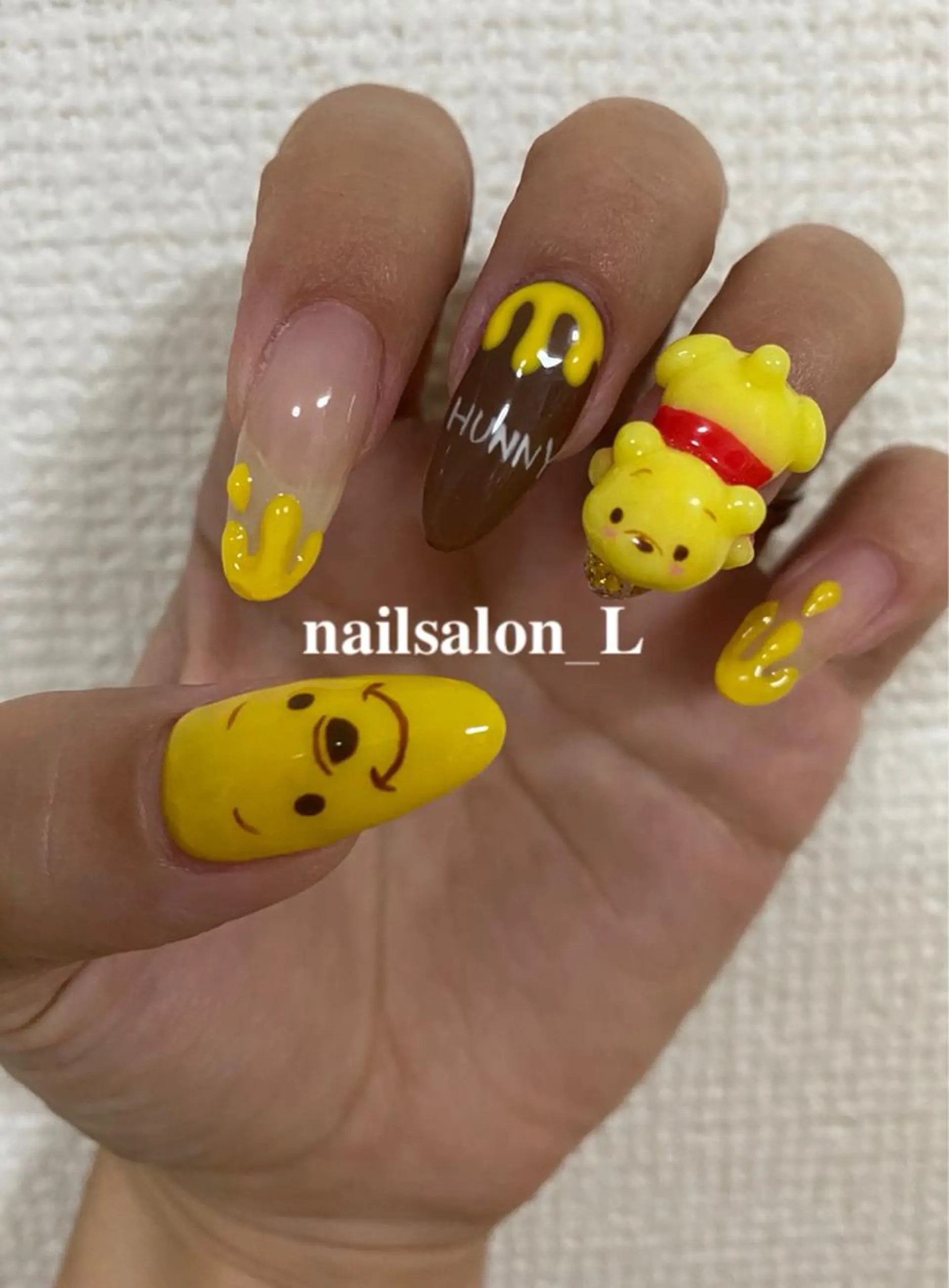 ネイル ジェルネイル 持ち込み NAILSALON Ｌのネイルデザイン