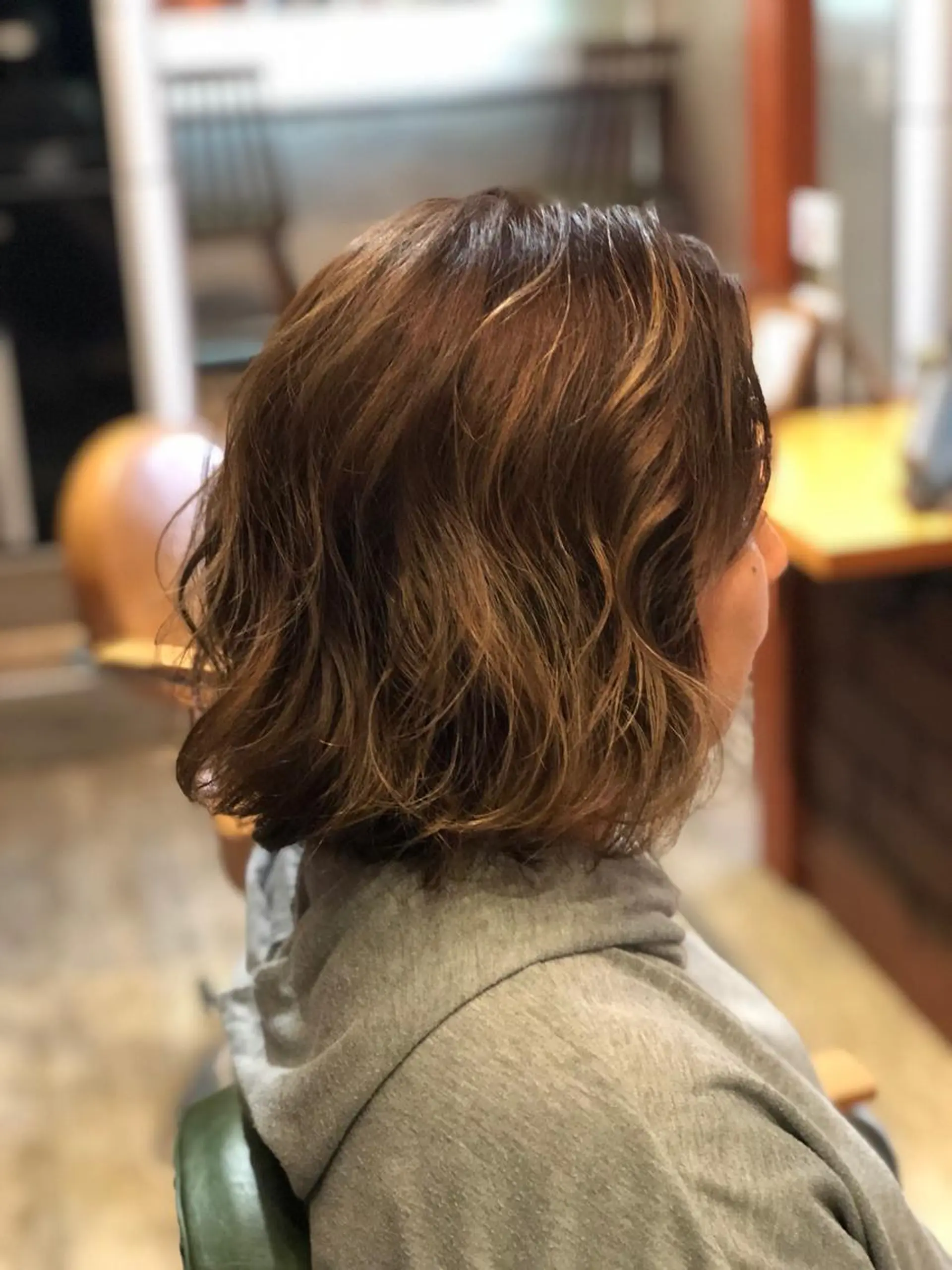 ミディアム カラー 宮下 浩一のヘアスタイル