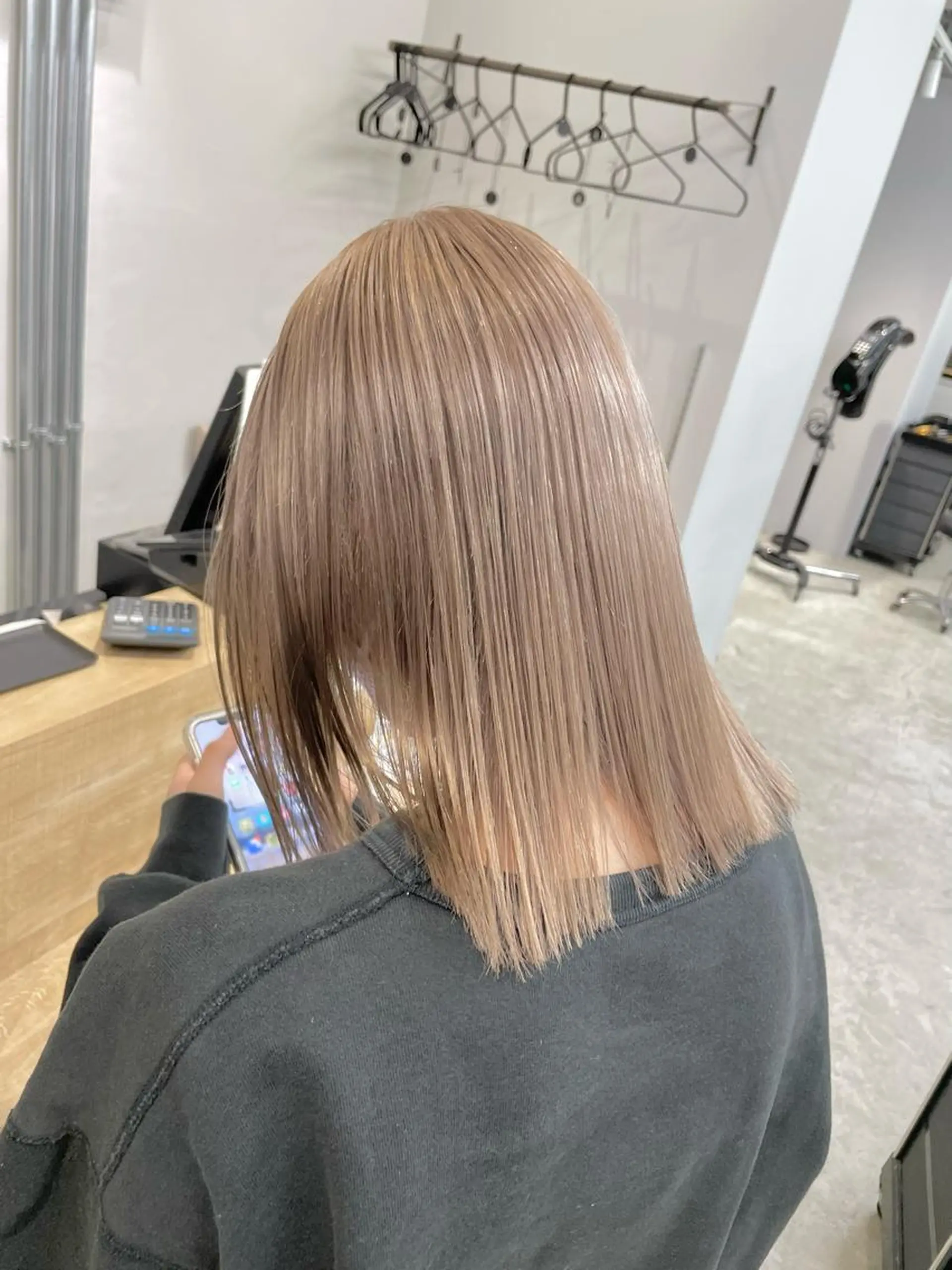 ミディアム SAEKI【ior 】北千住店ブリーチのヘアスタイル