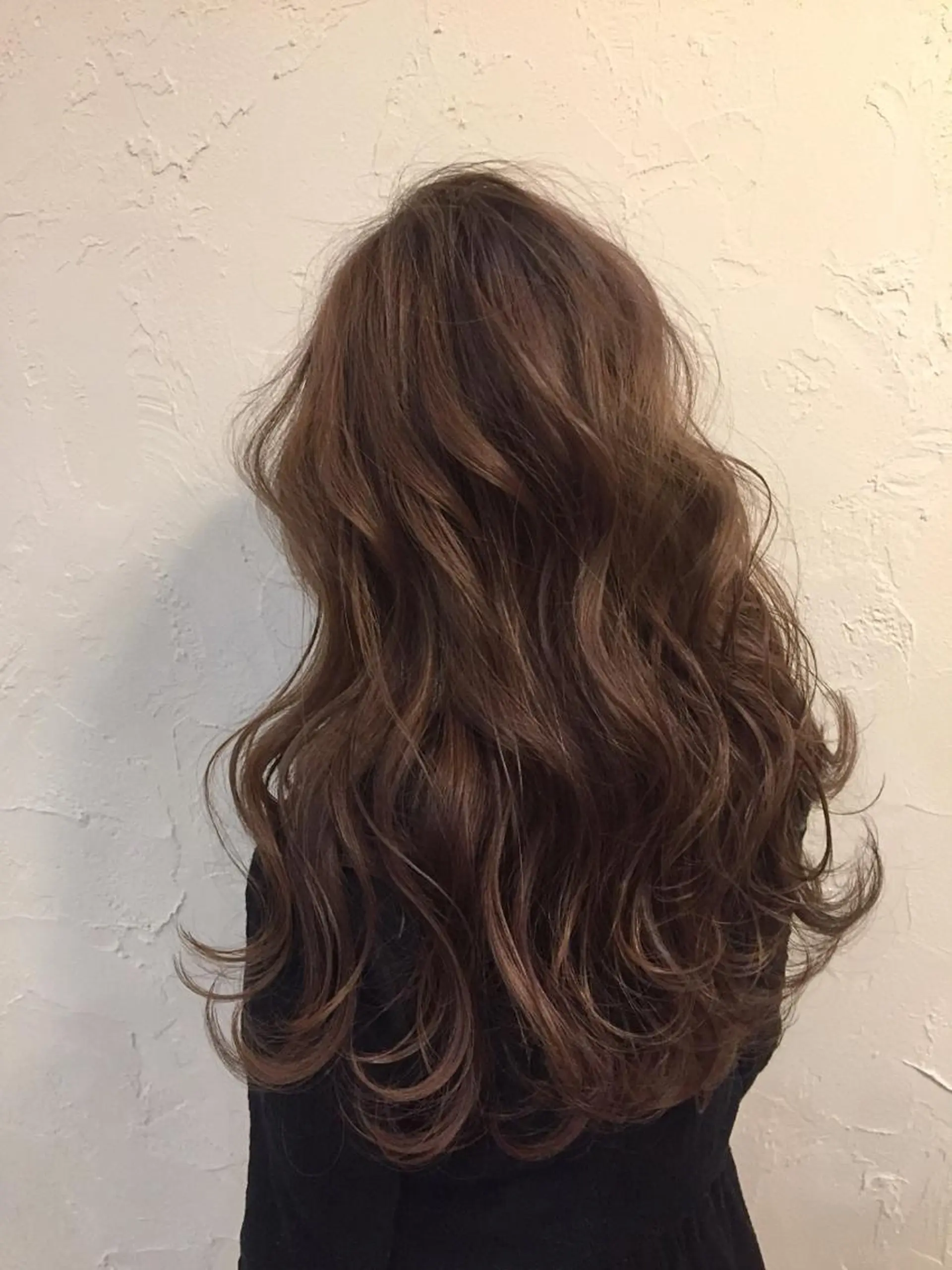 ロング カラー ブリーチ ダブルカラー カット ヘアカラー 韓国レイヤー外国人風 透明感カラー髪質改善のヘアスタイル