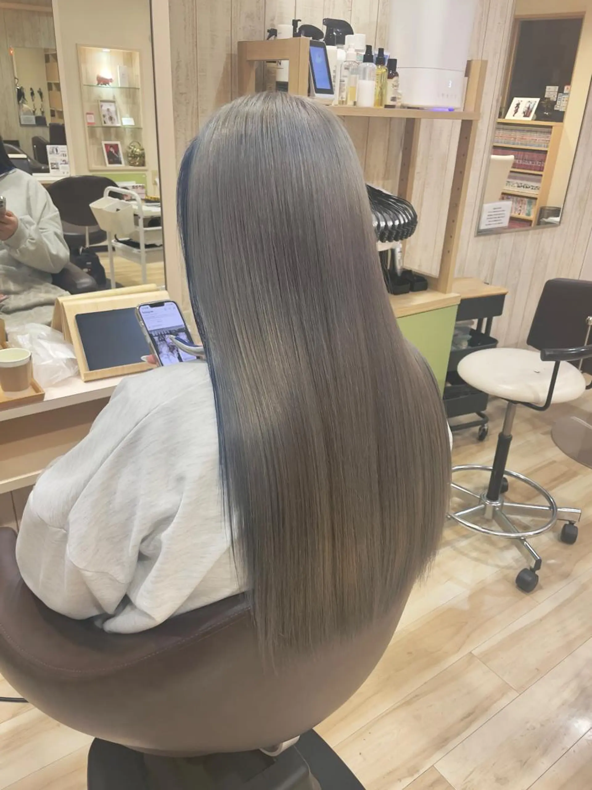 ロング カラー ブリーチ ブルーカラー ケアブリーチ ハイトーンカラー ネイビーカラー 🌈派手髪ハイトーン 🌈鈴木亮太🌈のヘアスタイル