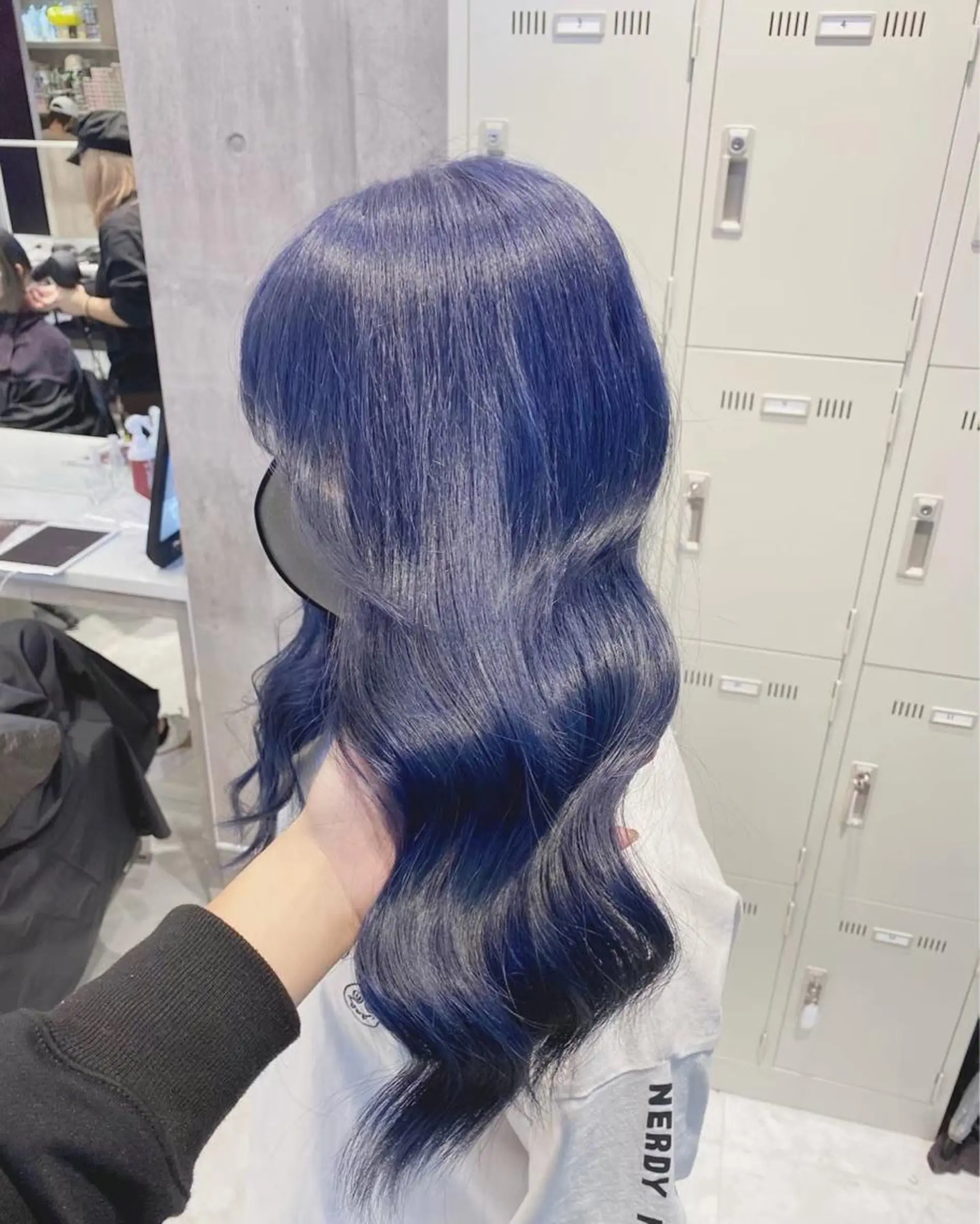 ロング カラー アッシュ アッシュグレー アッシュグレージュ バレイヤージュ ミストバング 韓国ヘア 🦋KIRA🦋のヘアスタイル