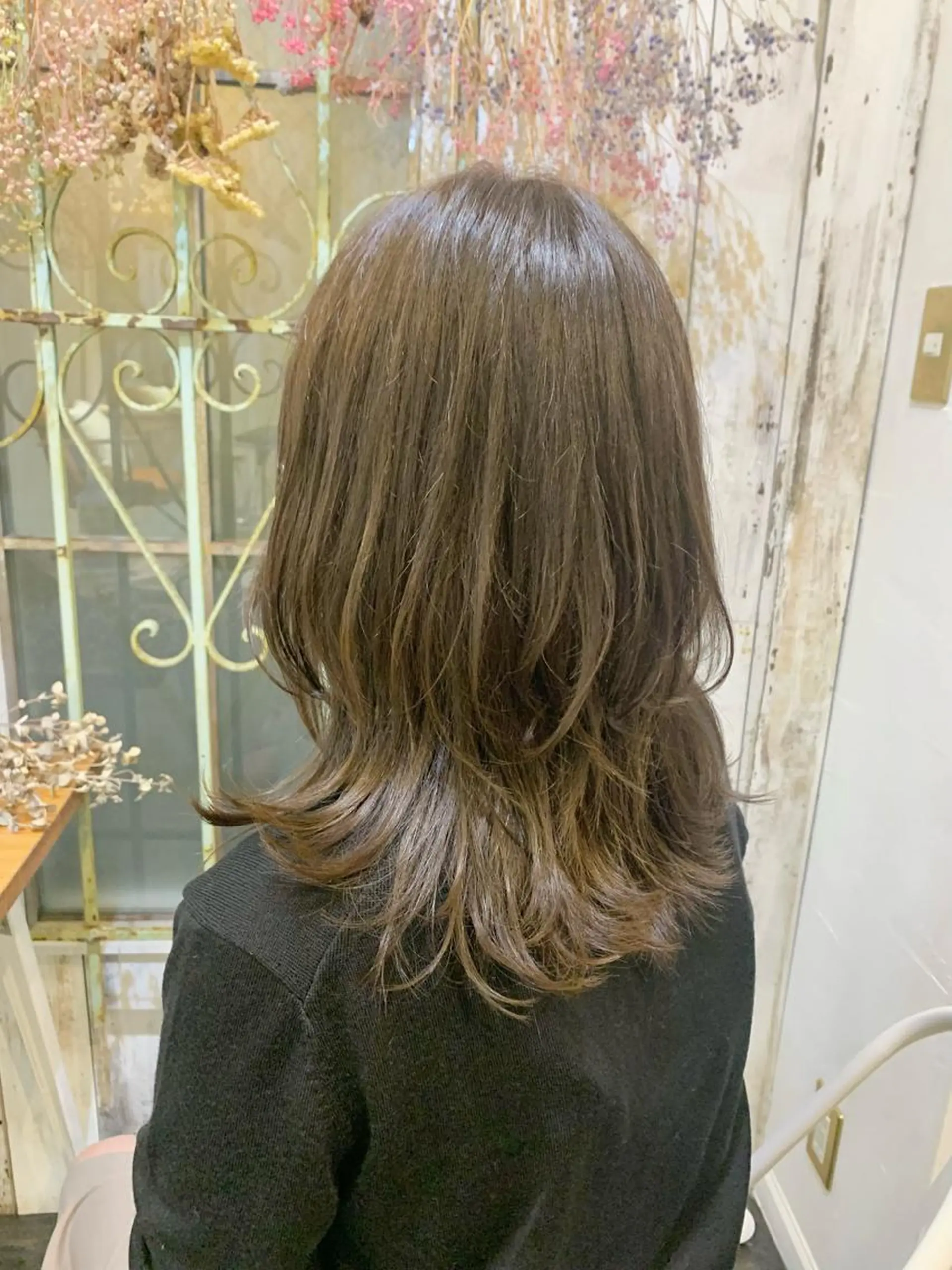 ミディアム カラー ベージュカラー ボブ くびれヘア 髪質改善☆ 縮毛矯正miyuのヘアスタイル