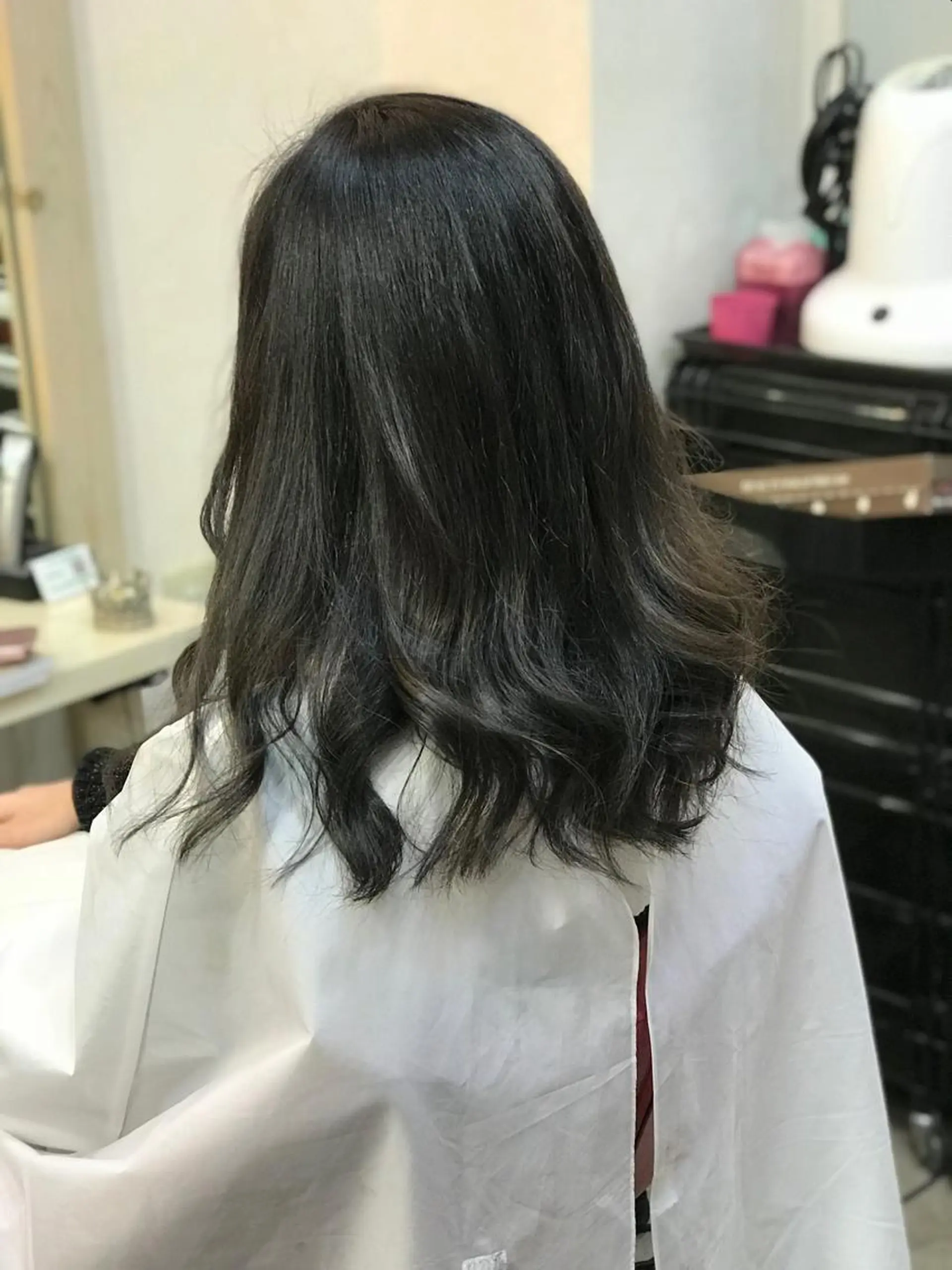 ミディアム カラー ささき まさとのヘアスタイル