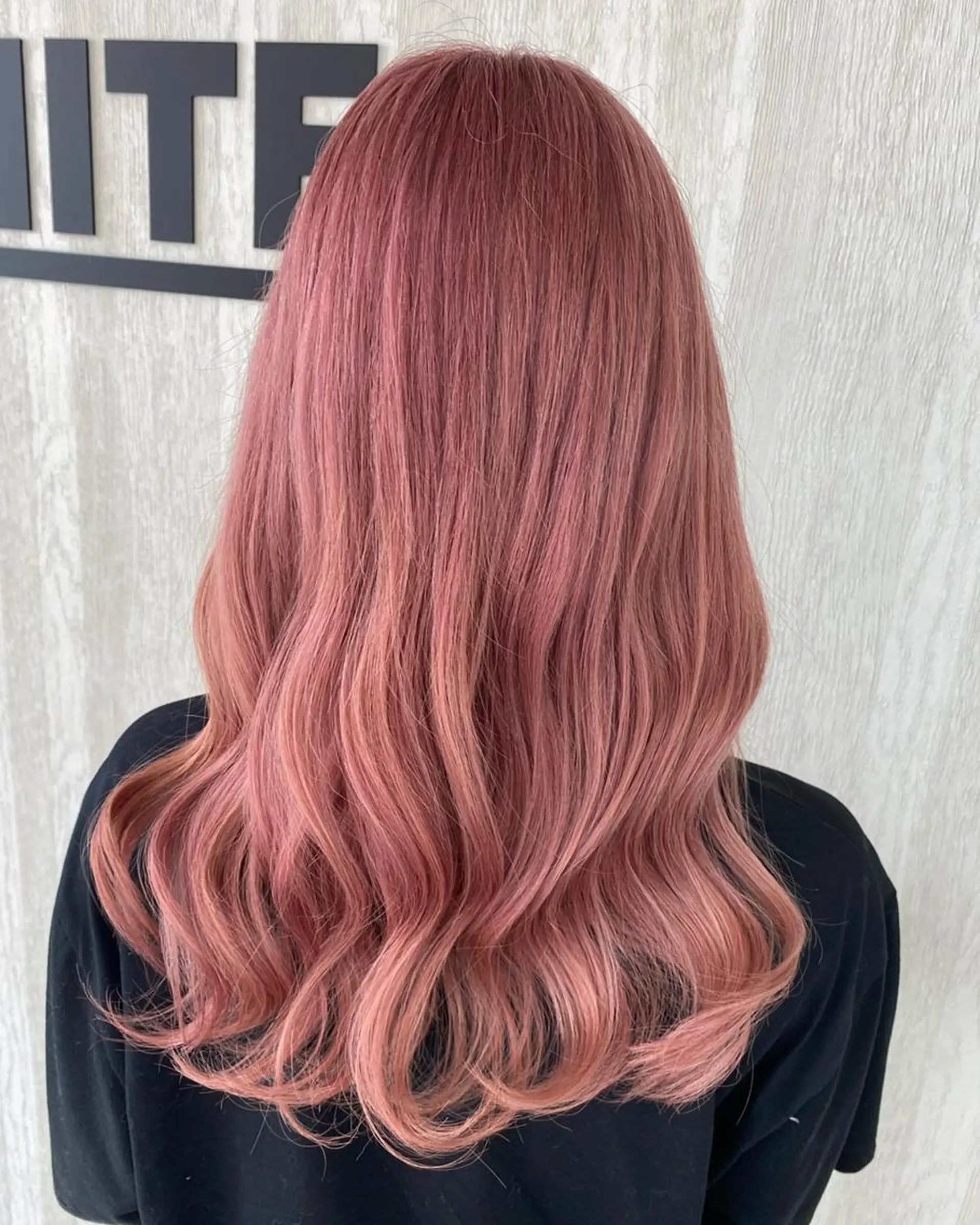 ロング カラー ベージュカラー ピンクカラー ピンクベージュ UNDER vr 【アンダーバー】のヘアスタイル