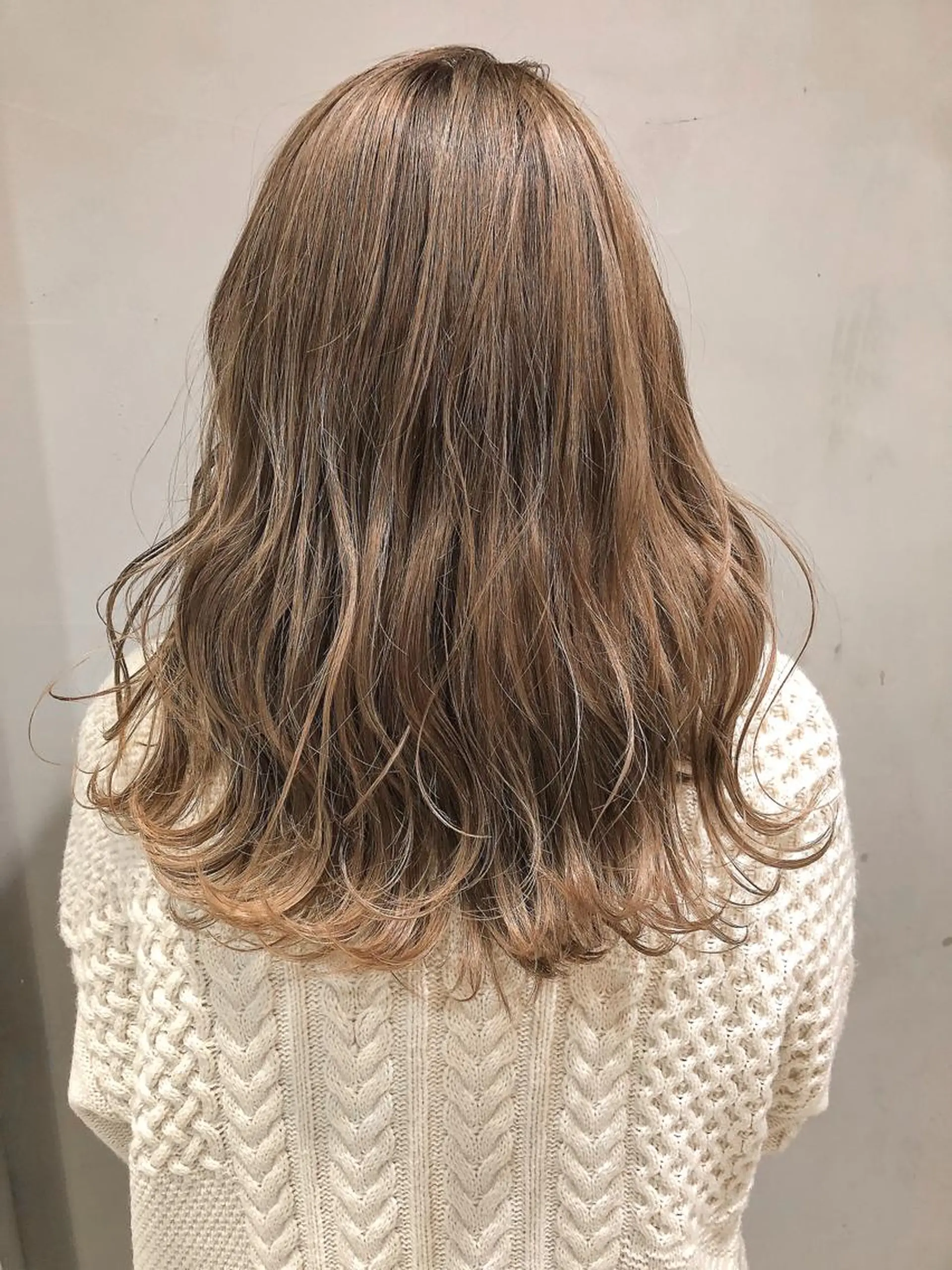 ミディアム カラー 圧倒的透明感カラー nana🦕のヘアスタイル