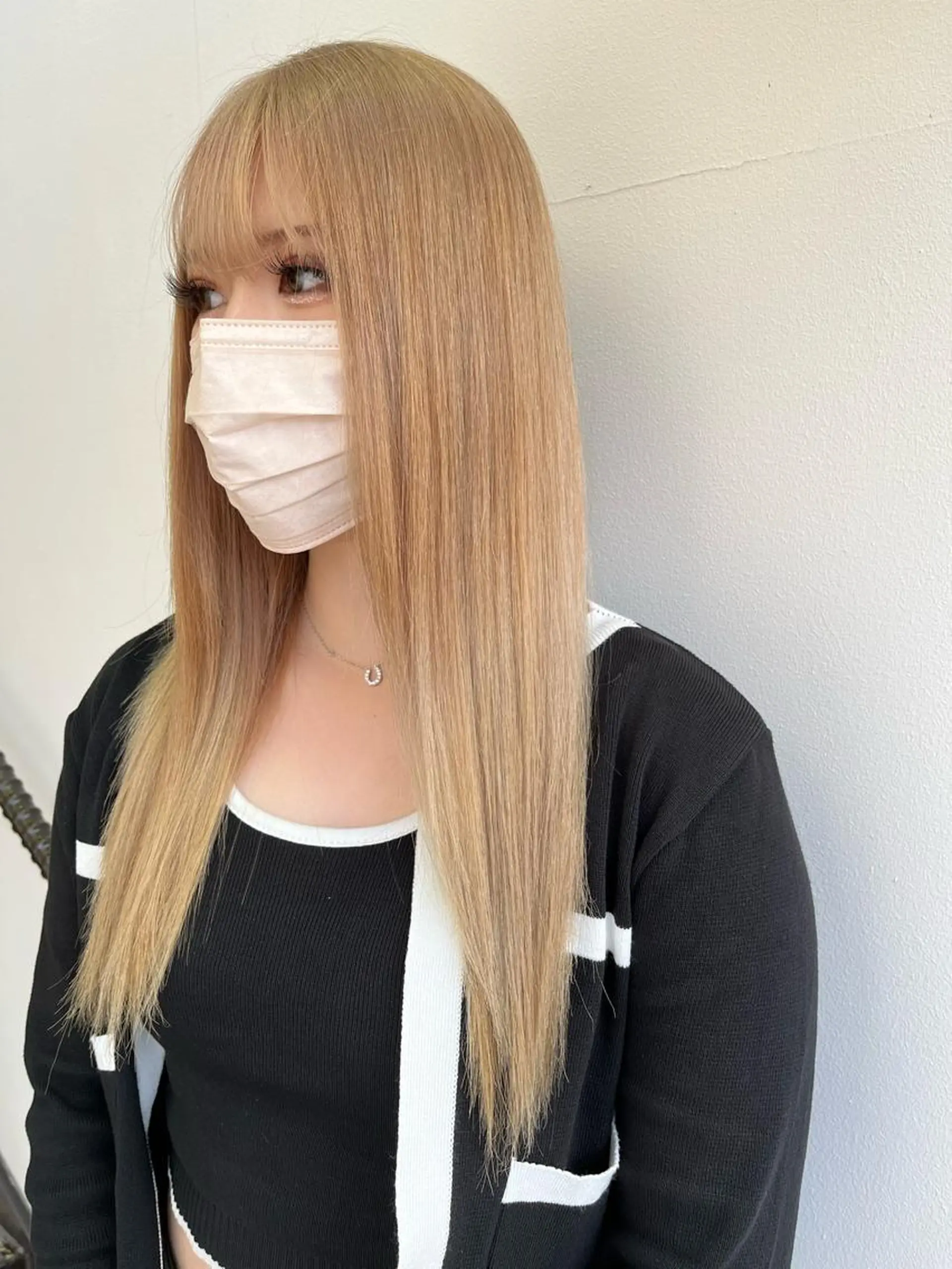 ロング カラー ベージュカラー ハイトーンカラー イエローカラー Emma ecole所属・Emma ecole /栄/RIOのヘアスタイル