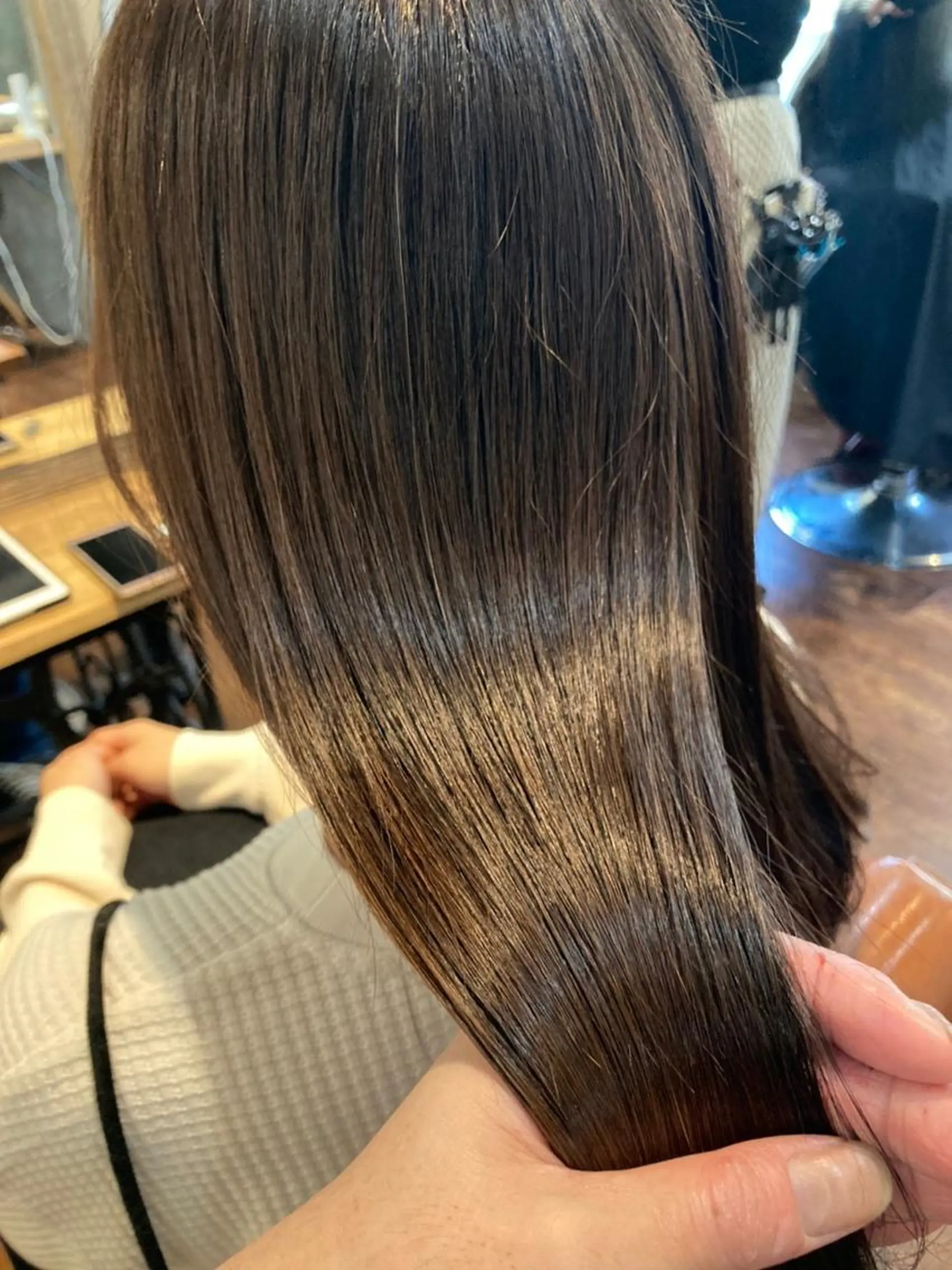 ロング カラー パーマ ロング 小顔カット トリートメント ストレートパーマ newi saLyu ネウィ　サリューのヘアスタイル