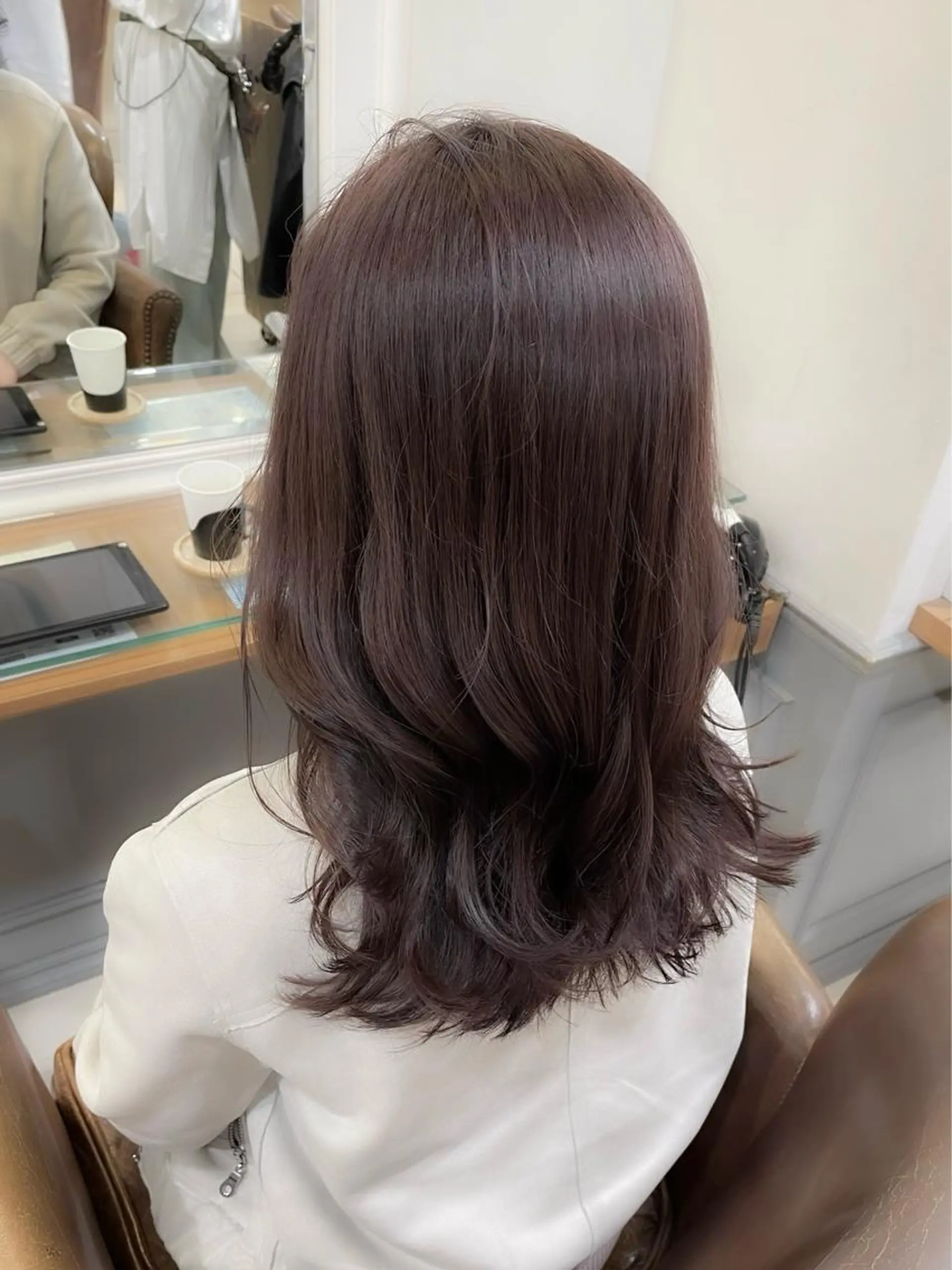 セミロング カラー ラベンダーカラー ラベンダーグレー くびれヘア 顔まわりレイヤー 顔周りカット 横浜/レイヤーカット /韓国ヘア/佐藤記正のヘアスタイル