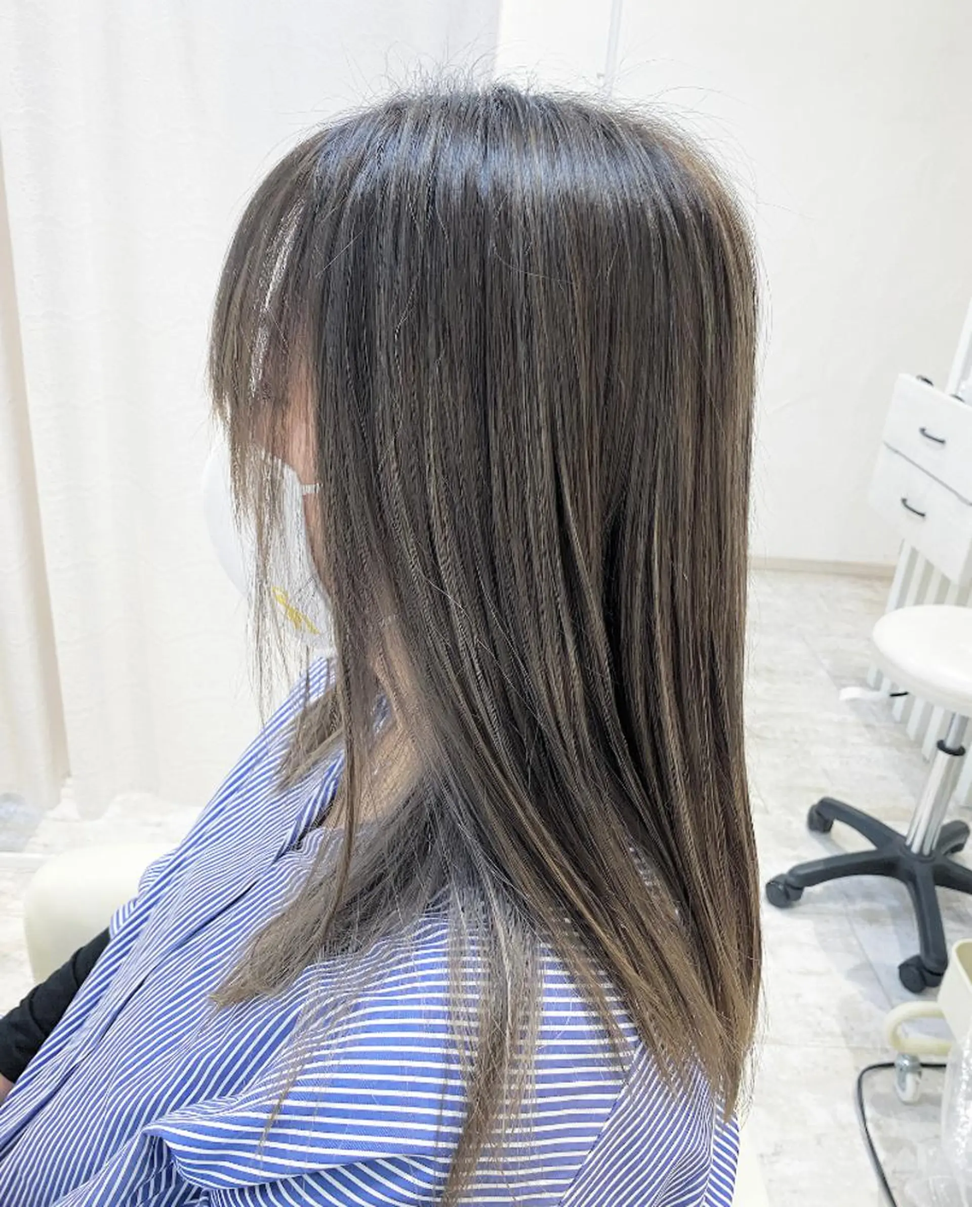ロング カラー ハイライトカラー ハイライト 酸性ストレート/ブリ ーチなしWカラー河本のヘアスタイル