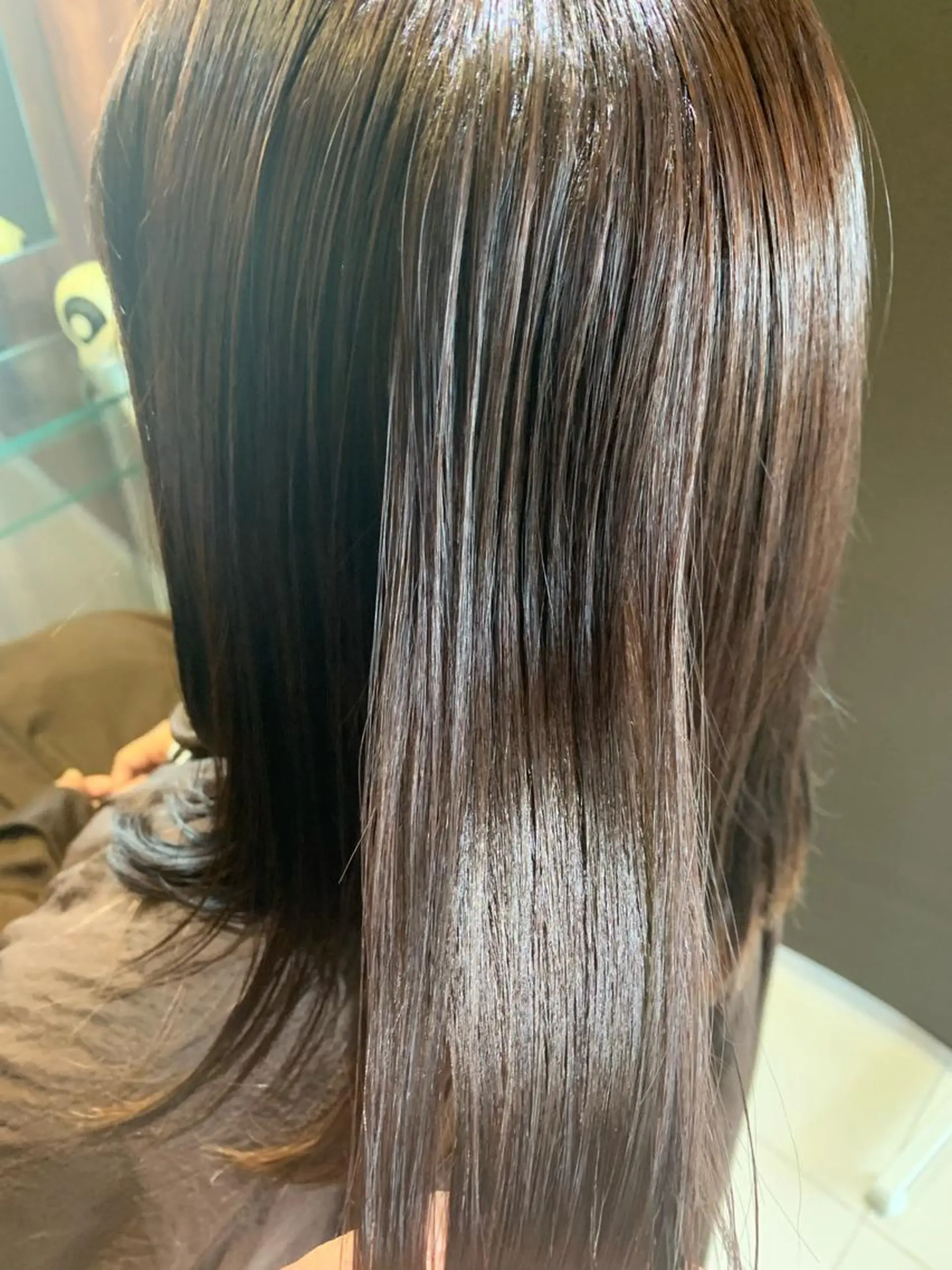 セミロング 髪質改善ストレート、 カラー清野雄大のヘアスタイル