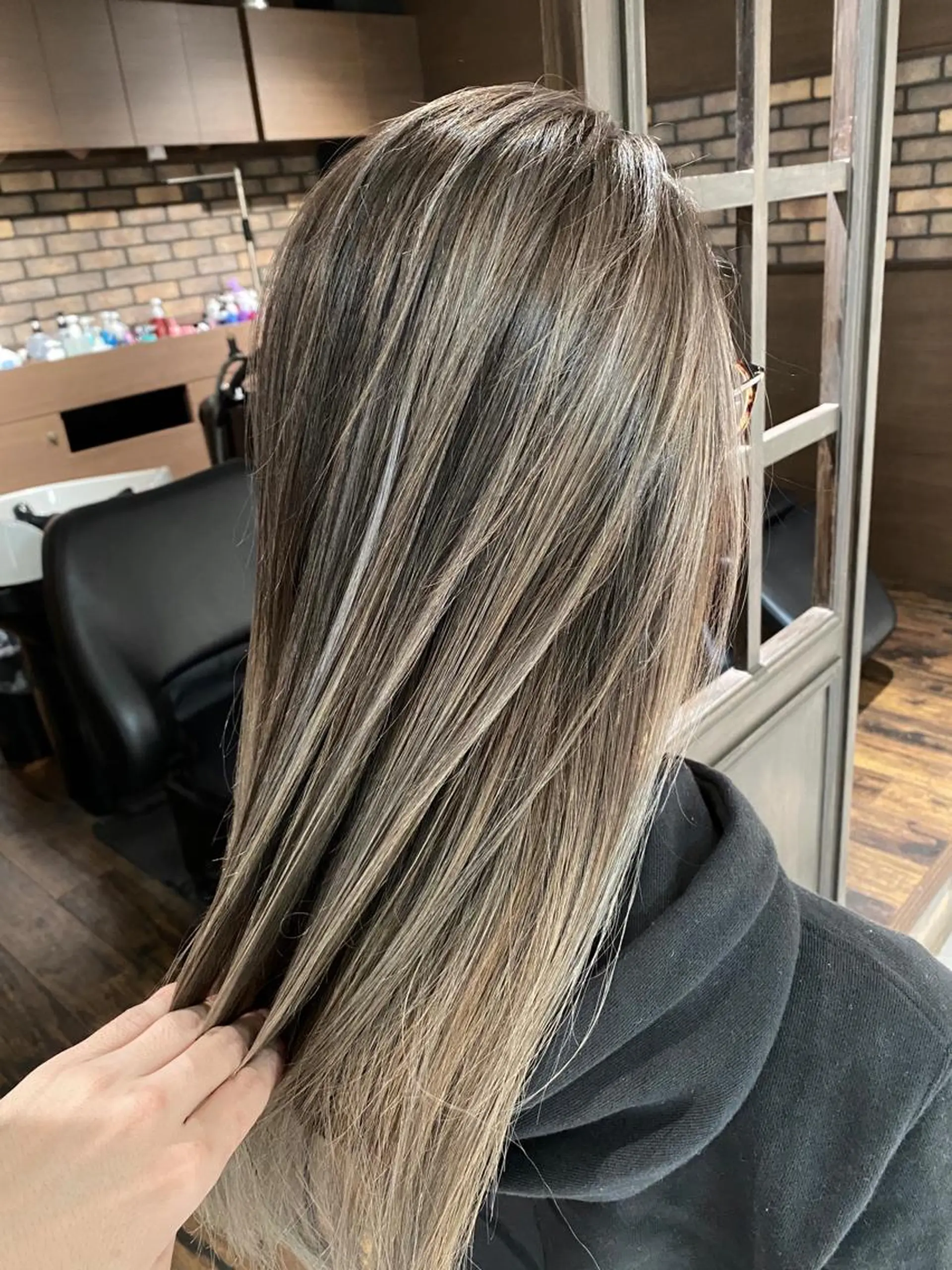 セミロング 白井 秀太郎のヘアスタイル