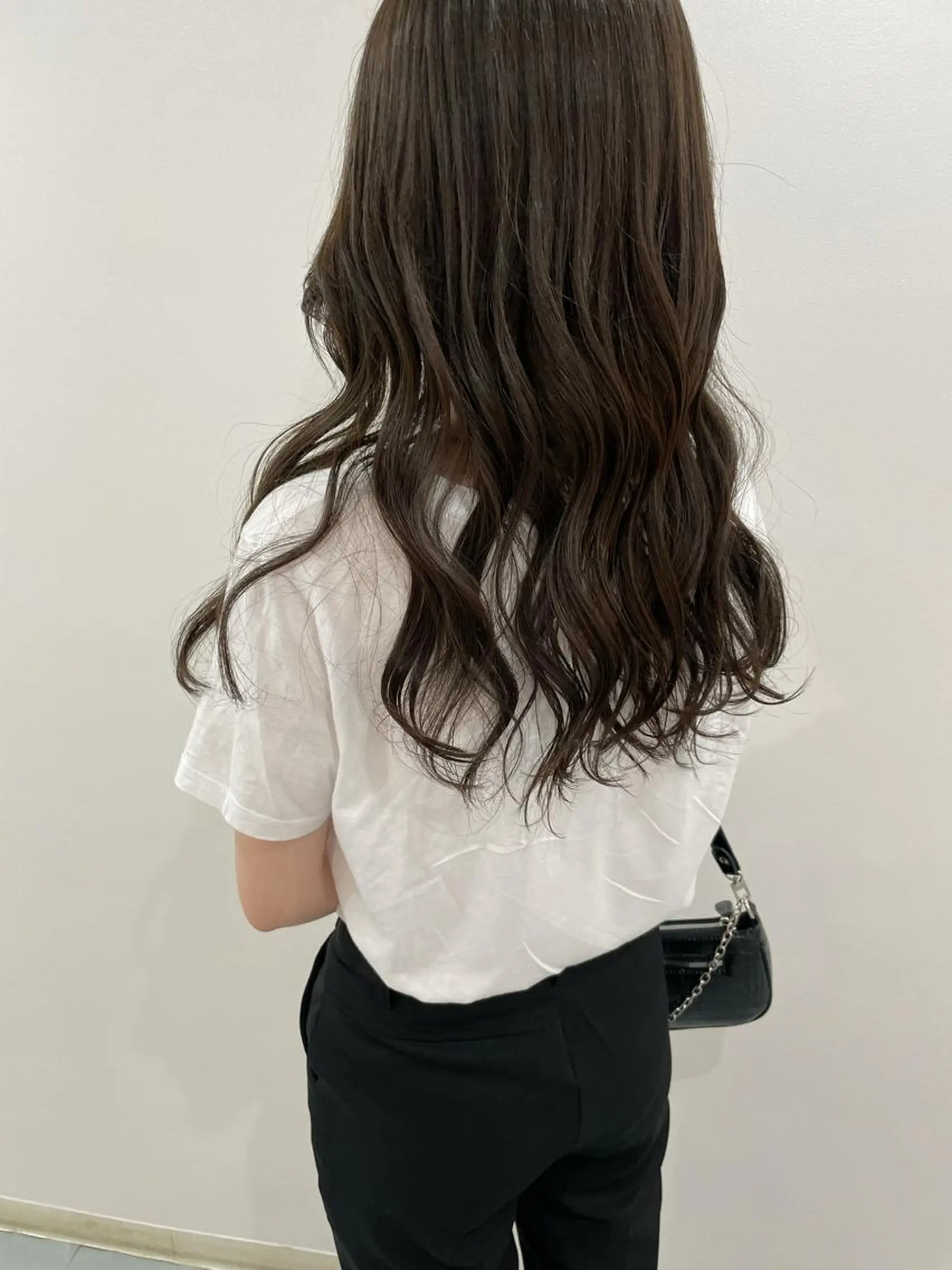 ロング カラー akane .のヘアスタイル