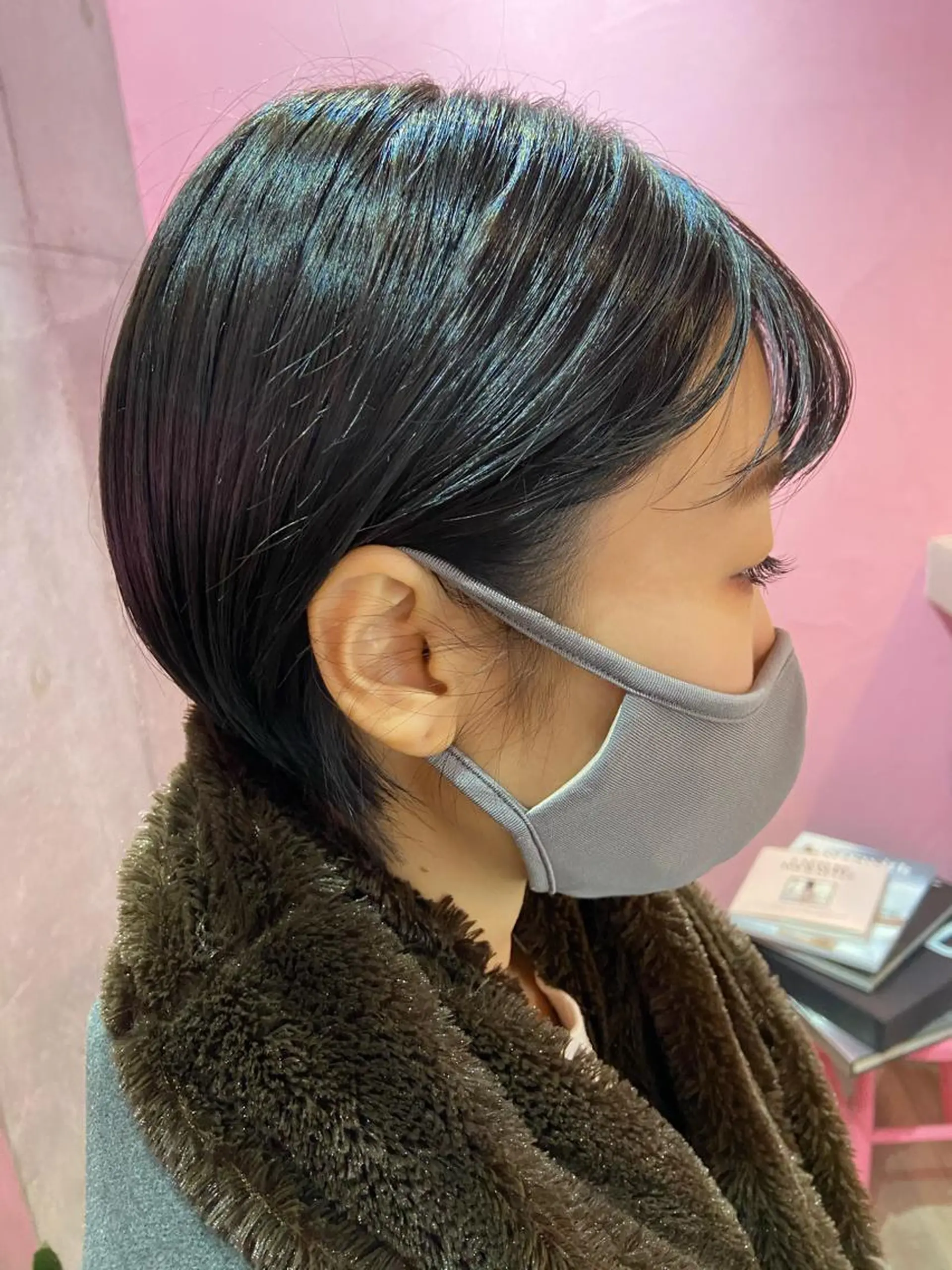 ショート カラー バレイヤージュ ブリーチ ブルーカラー デザインカラー ハイライトカラー 艶感透明感カラー🤍 hinaのヘアスタイル