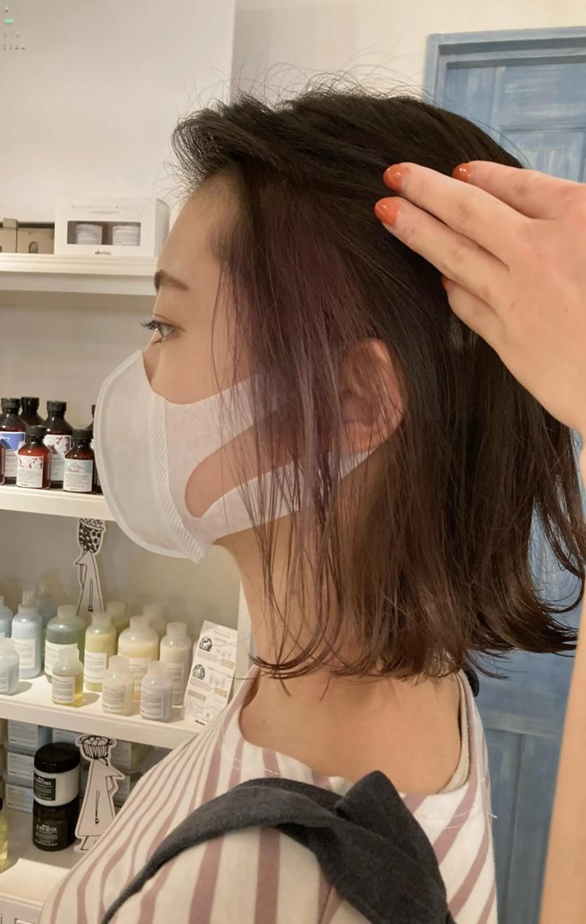 ミディアム パープルカラー ヘアカラー トリートメント よこもり あいのヘアスタイル