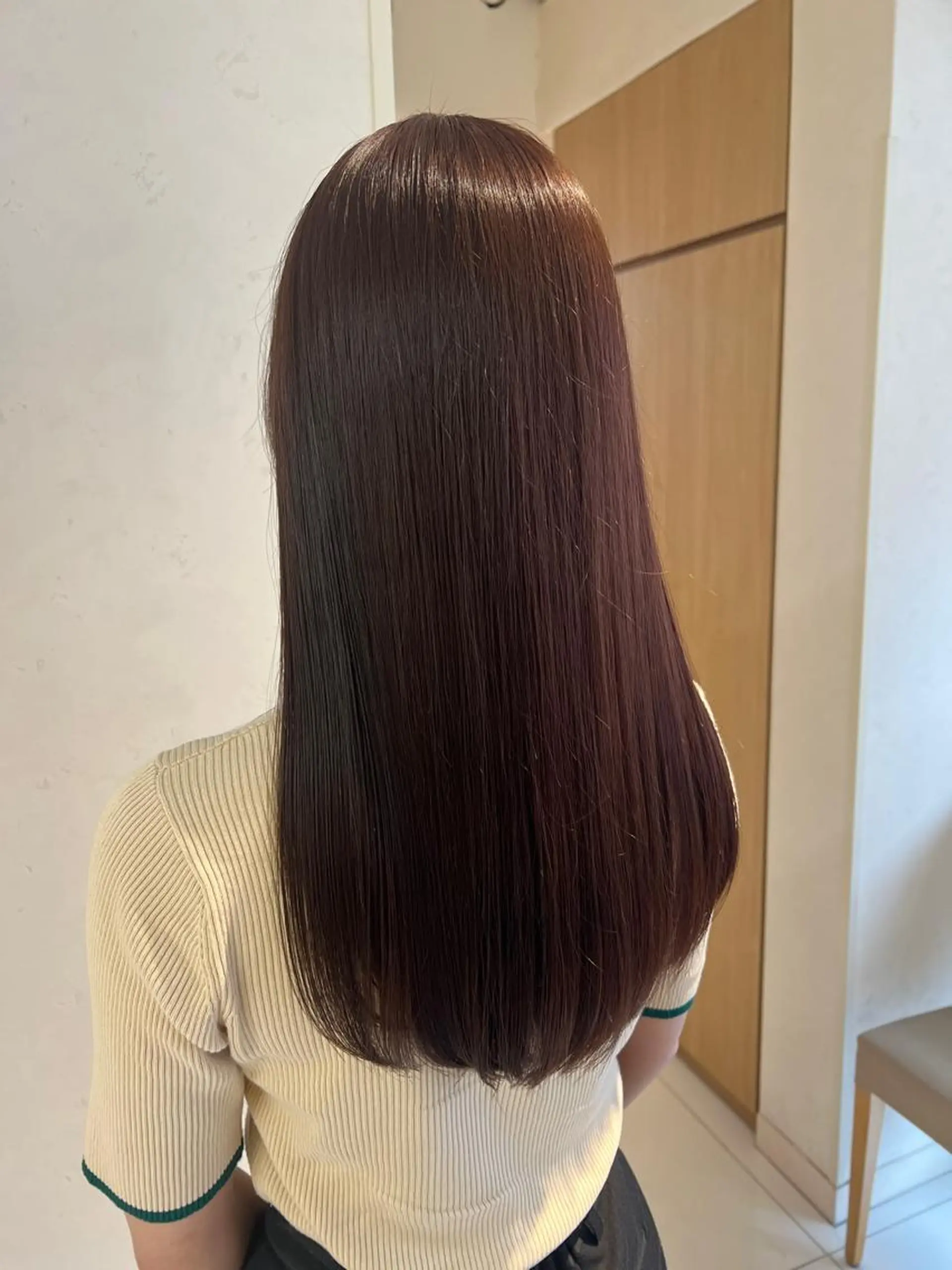 セミロング カラー ブラウンカラー チョコレートブラウン 透明感カラー イルミナカラー カット ヘアカラー トリートメント 透明感カラー/ ダブルカラー /ソラのヘアスタイル