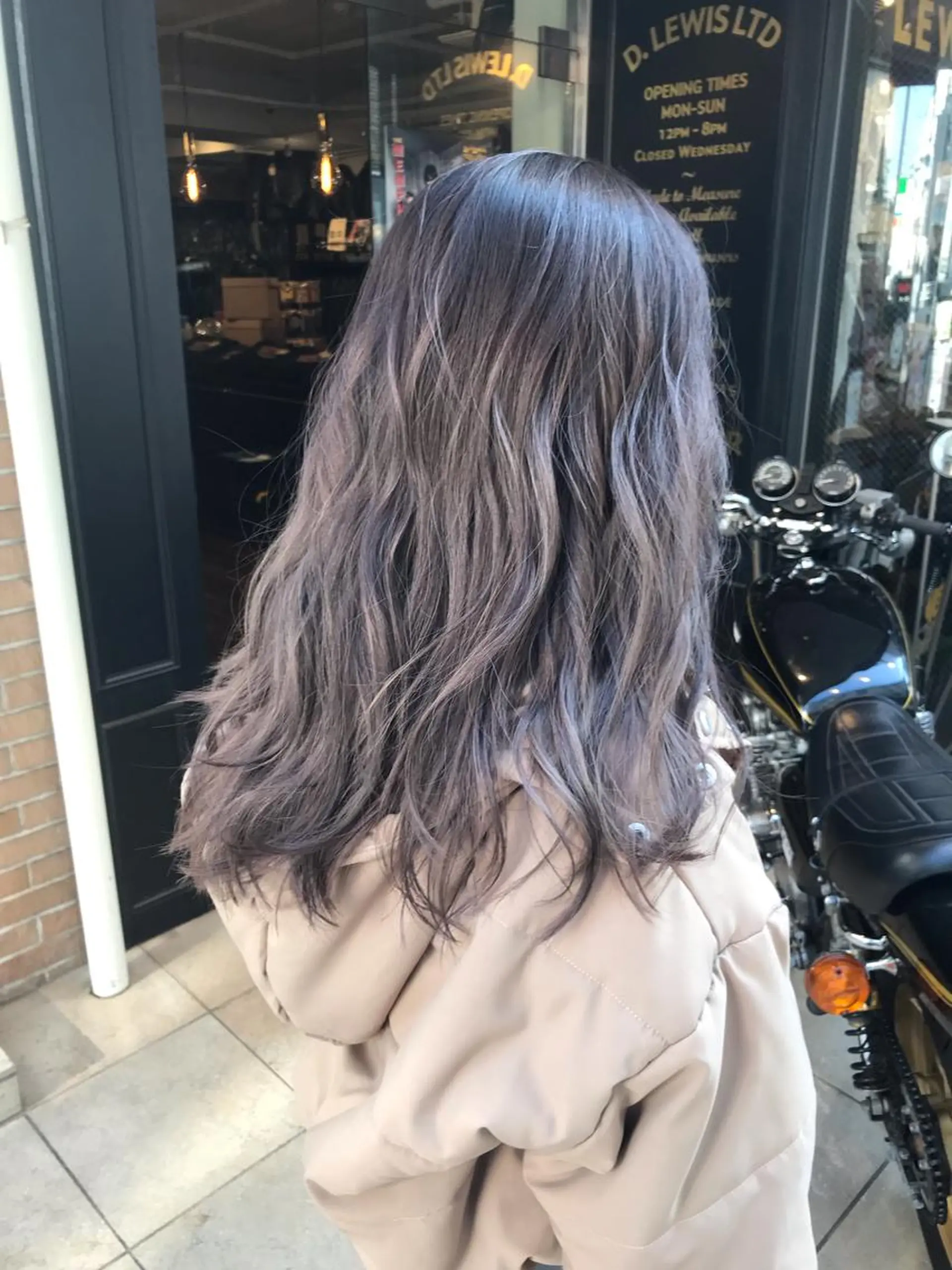セミロング カラー パーマ ヘアアレンジ キッズ ネイル マツエク・マツパ 子どものヘアアレンジ バレイヤージュ グラデーションカラー グレージュ ハイライトカラー サロンドミルク 原宿のヘアスタイル