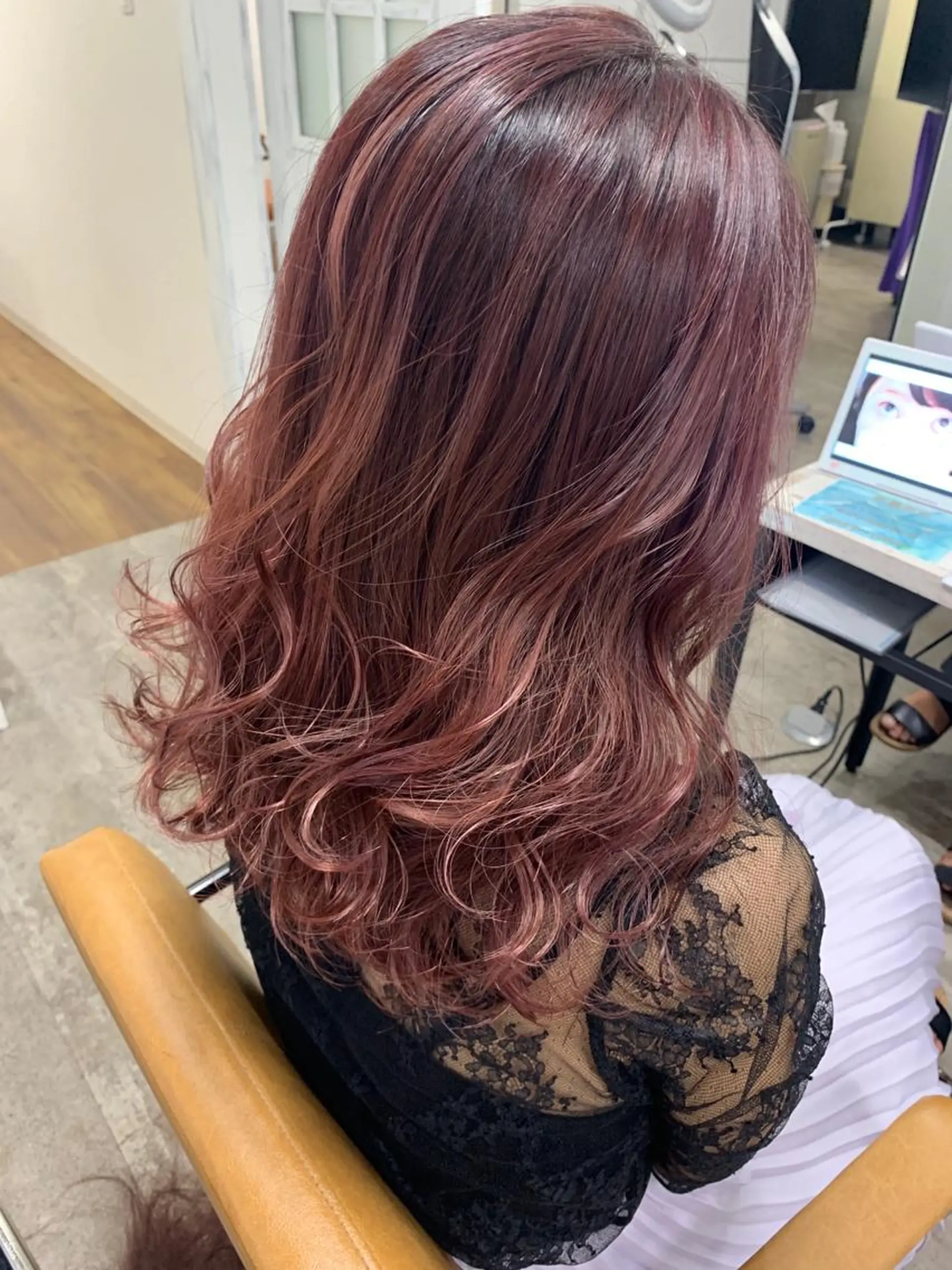 セミロング カラー ピンクカラー カット ヘアカラー トリートメント 🔥ダブルカラー特化 🔥相原彰太のヘアスタイル