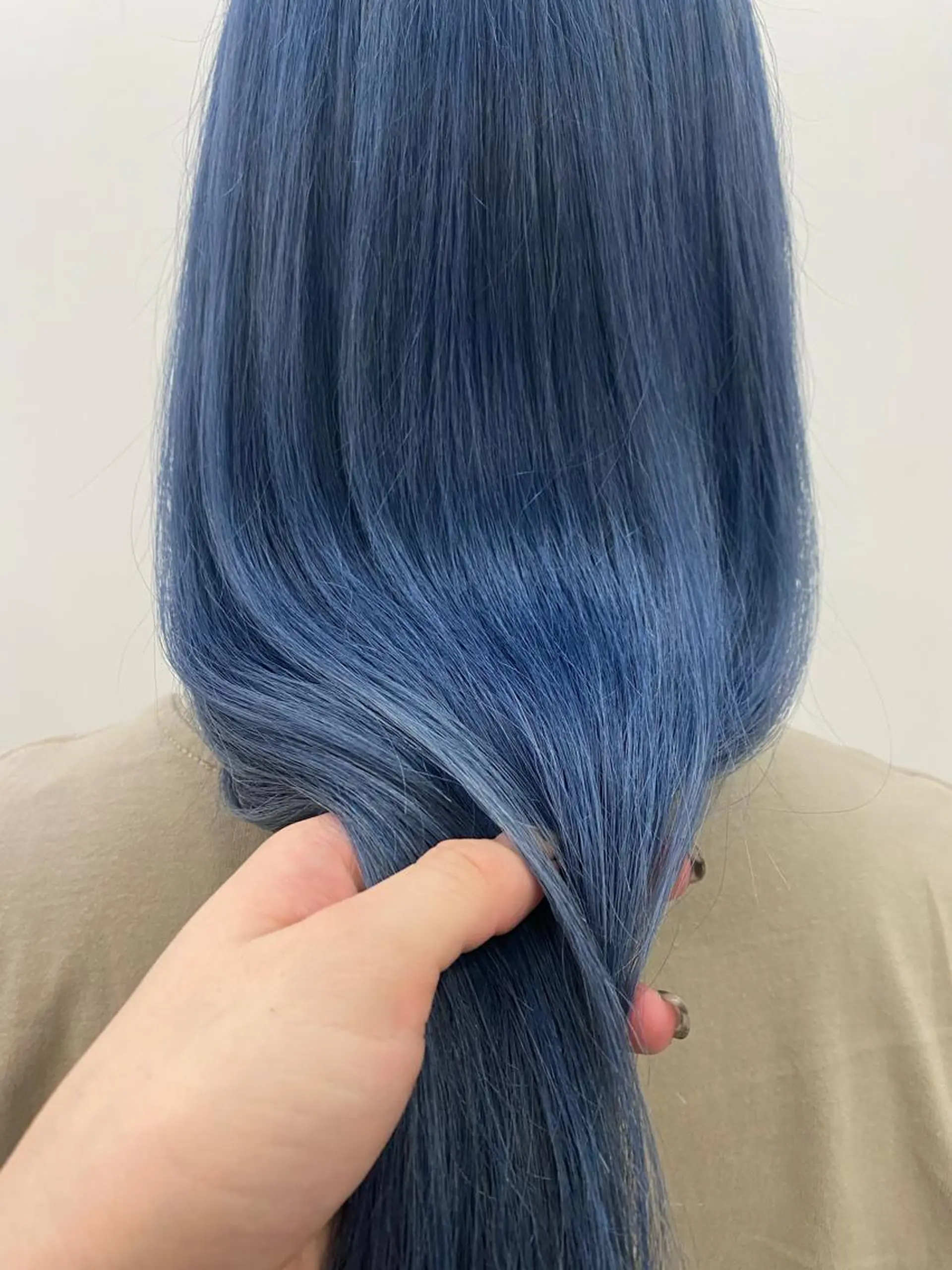 ロング カラー ブルーカラー ヘアカラー トリートメント kumon ayu ブリーチ/ハイトーンのヘアスタイル