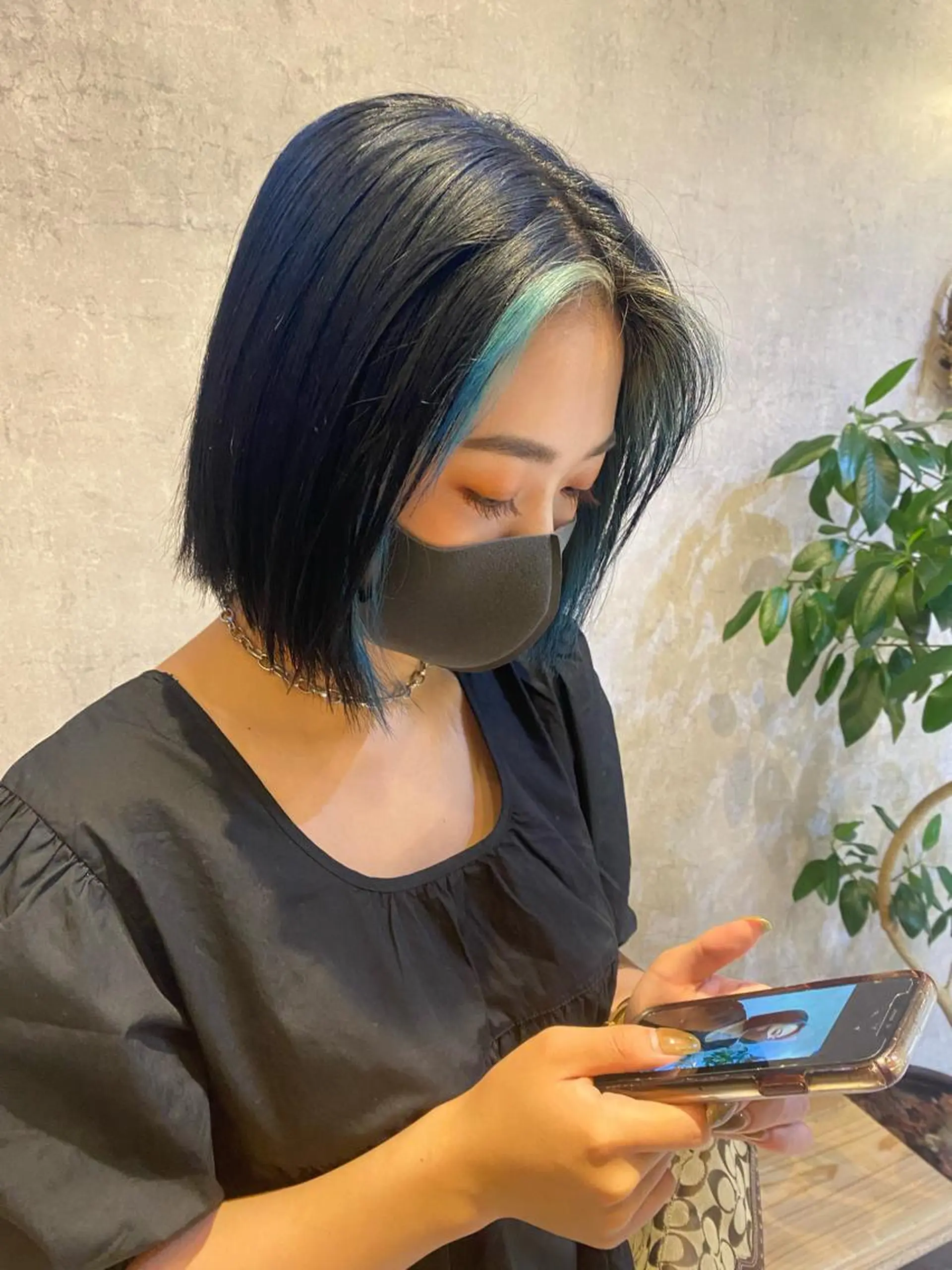 ショート カラー ミストバング  フェイスフレーミング いぢち ちひろのヘアスタイル