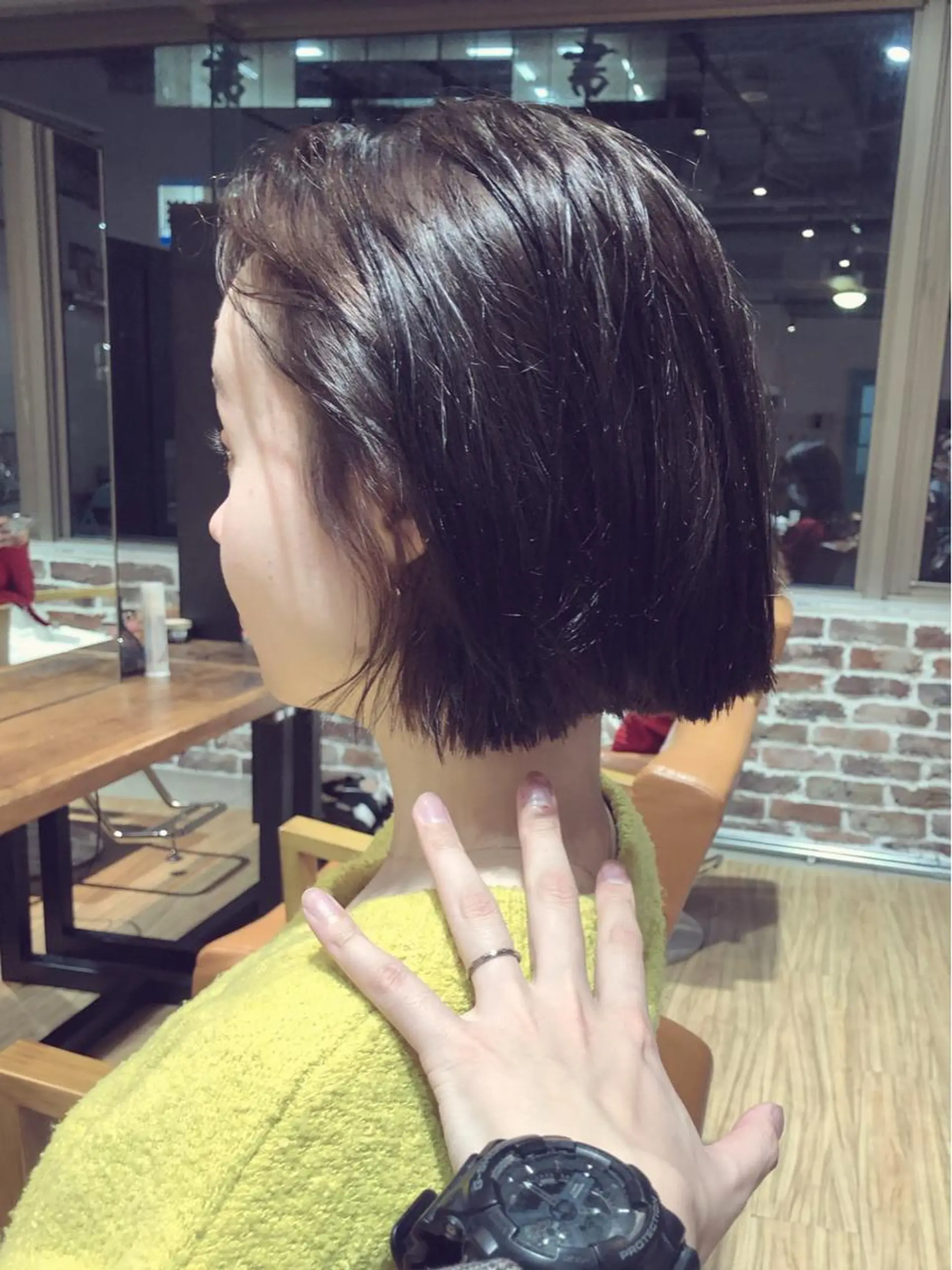 ショート カラー 🌟小顔カット🌟 レイヤーカットボブのヘアスタイル