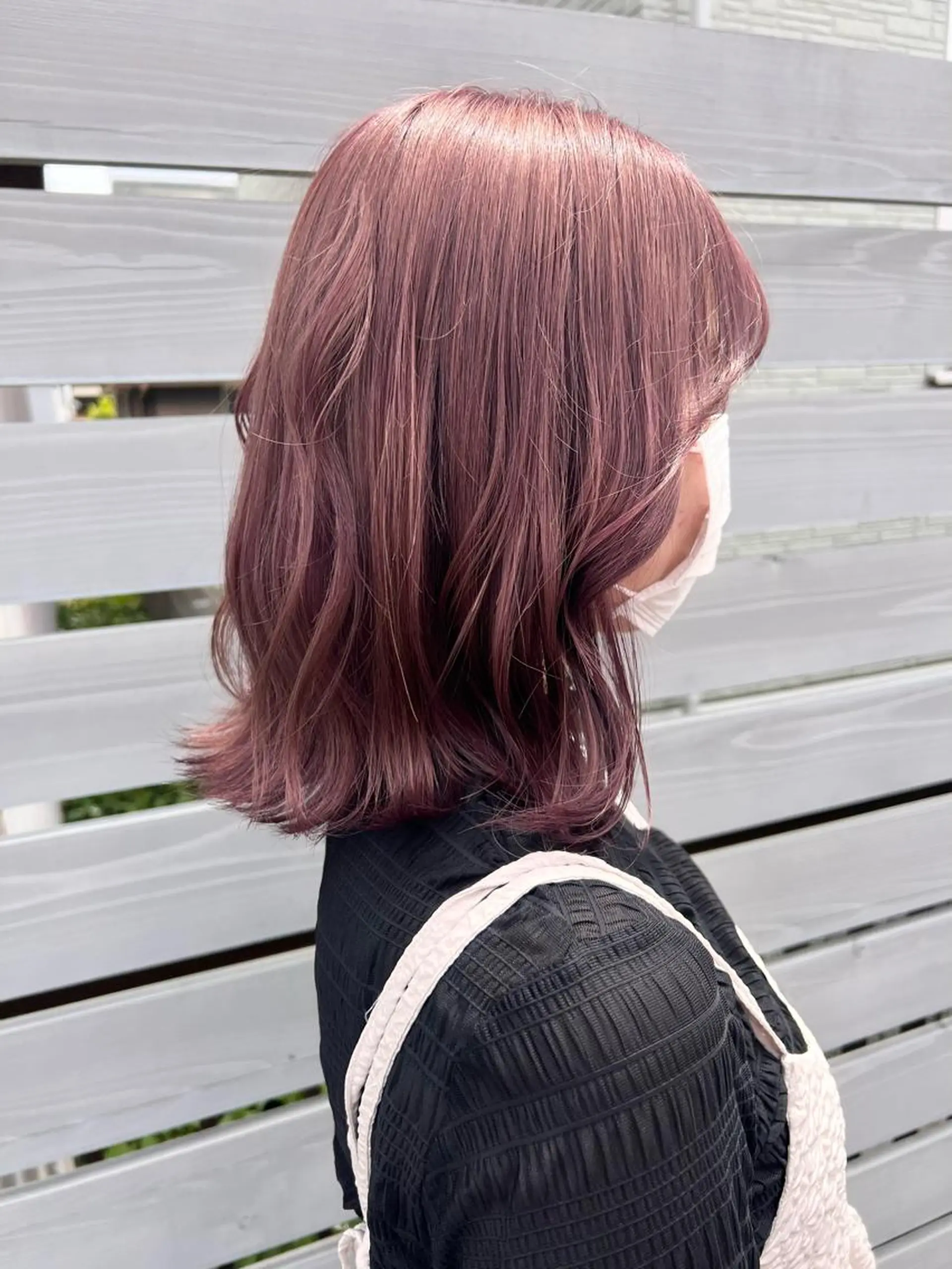 セミロング カラー 山本 怜奈のヘアスタイル