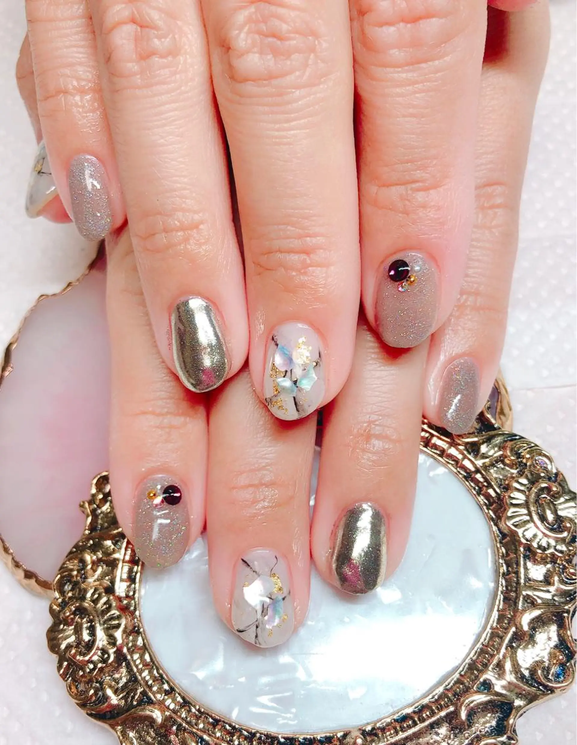 ネイル ミラーネイル ハンドネイル CROWN プライベートサロンのネイルデザイン