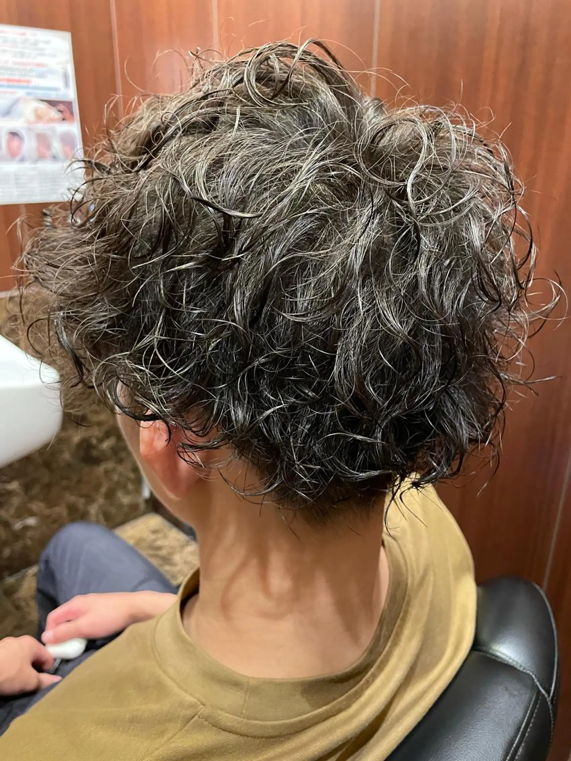 メンズ プレミアムバーバー 草野のヘアスタイル