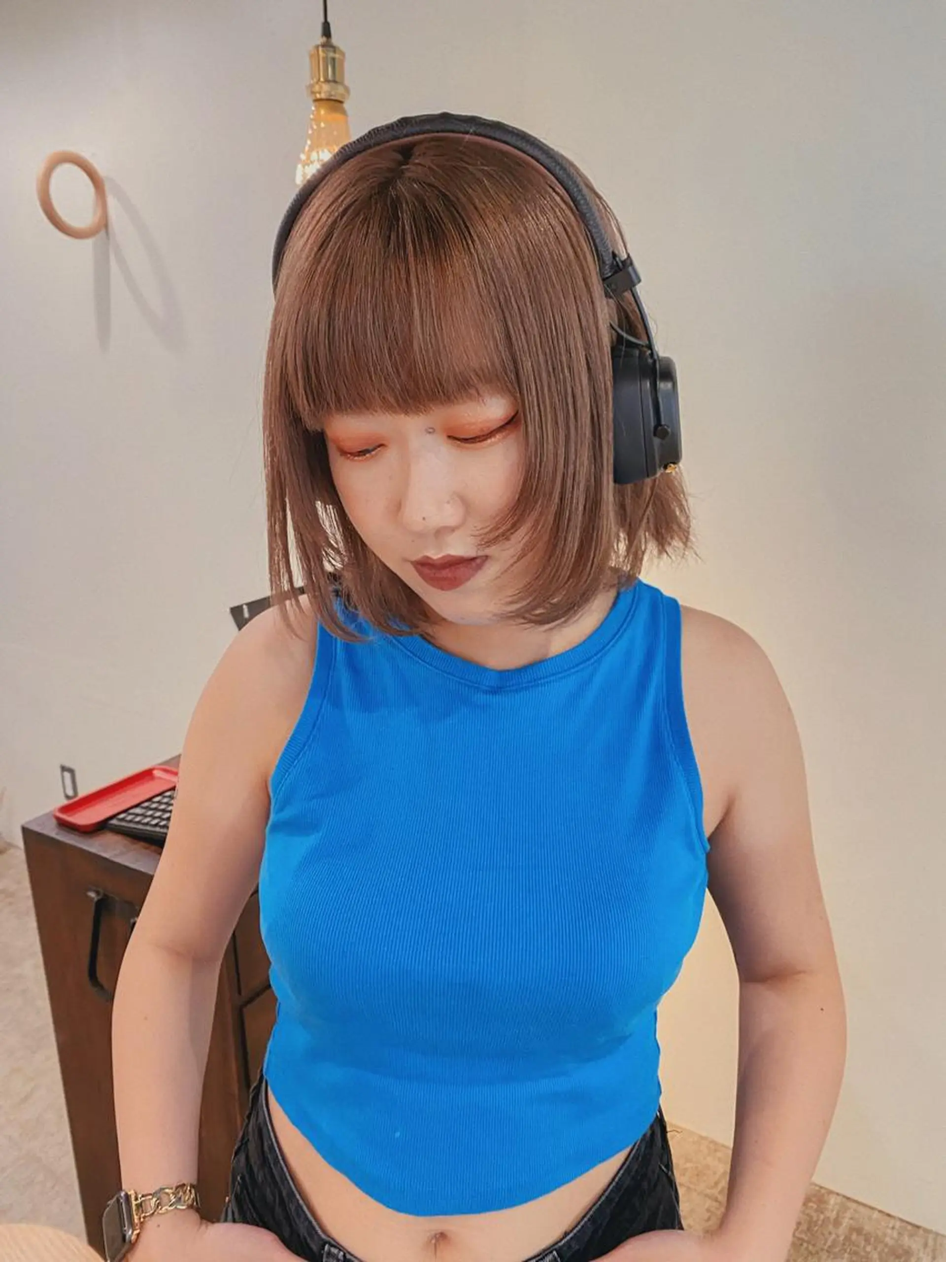 ミディアム 顔まわりレイヤー 伸ばしかけ レイヤーカット 板谷みさき /似合わせBobのヘアスタイル