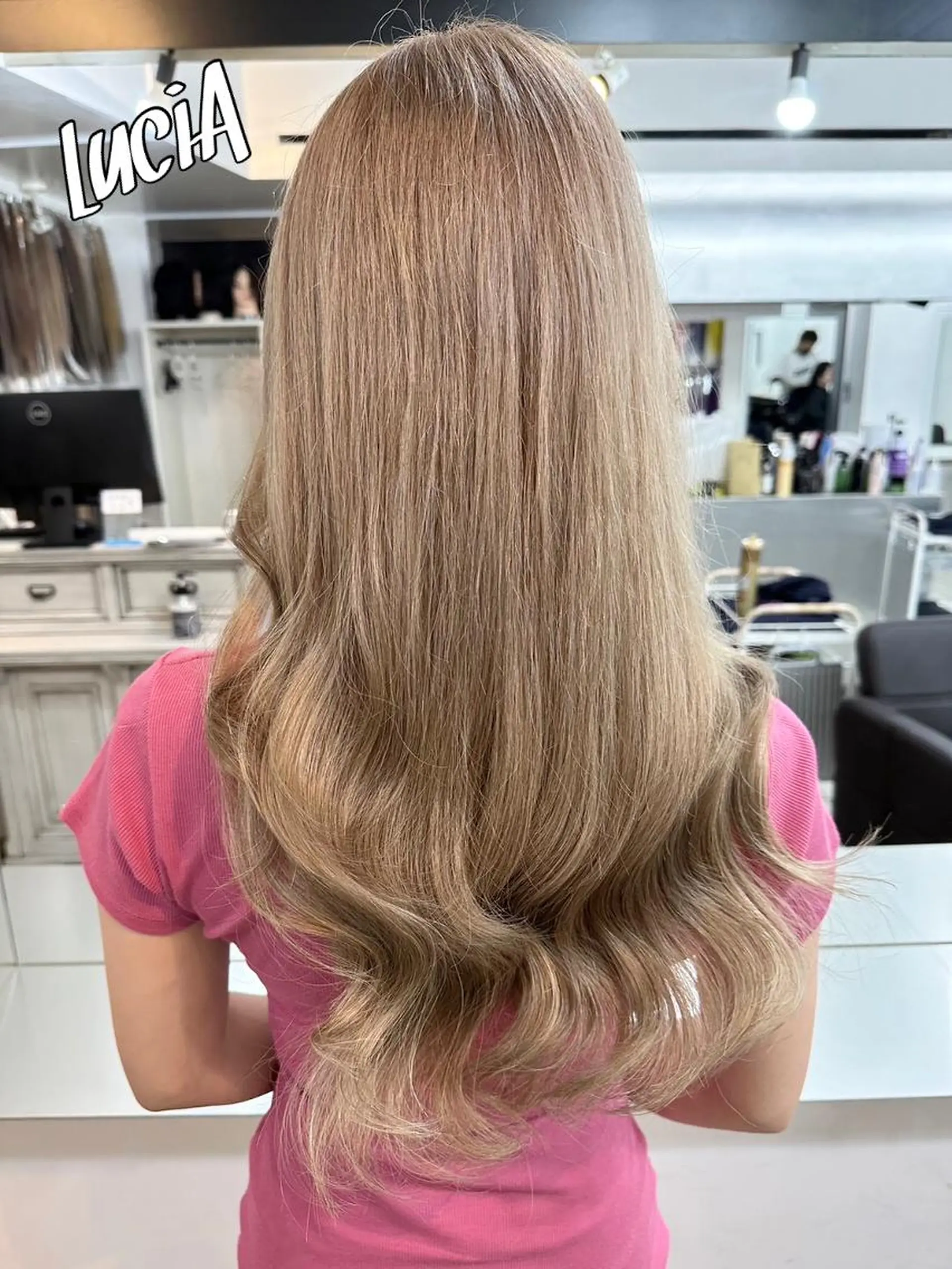 ロング カラー ヘアアレンジ ブリーチ エクステ 韓国風ヘア レイヤーカット エクステ LuciA\5900のヘアスタイル