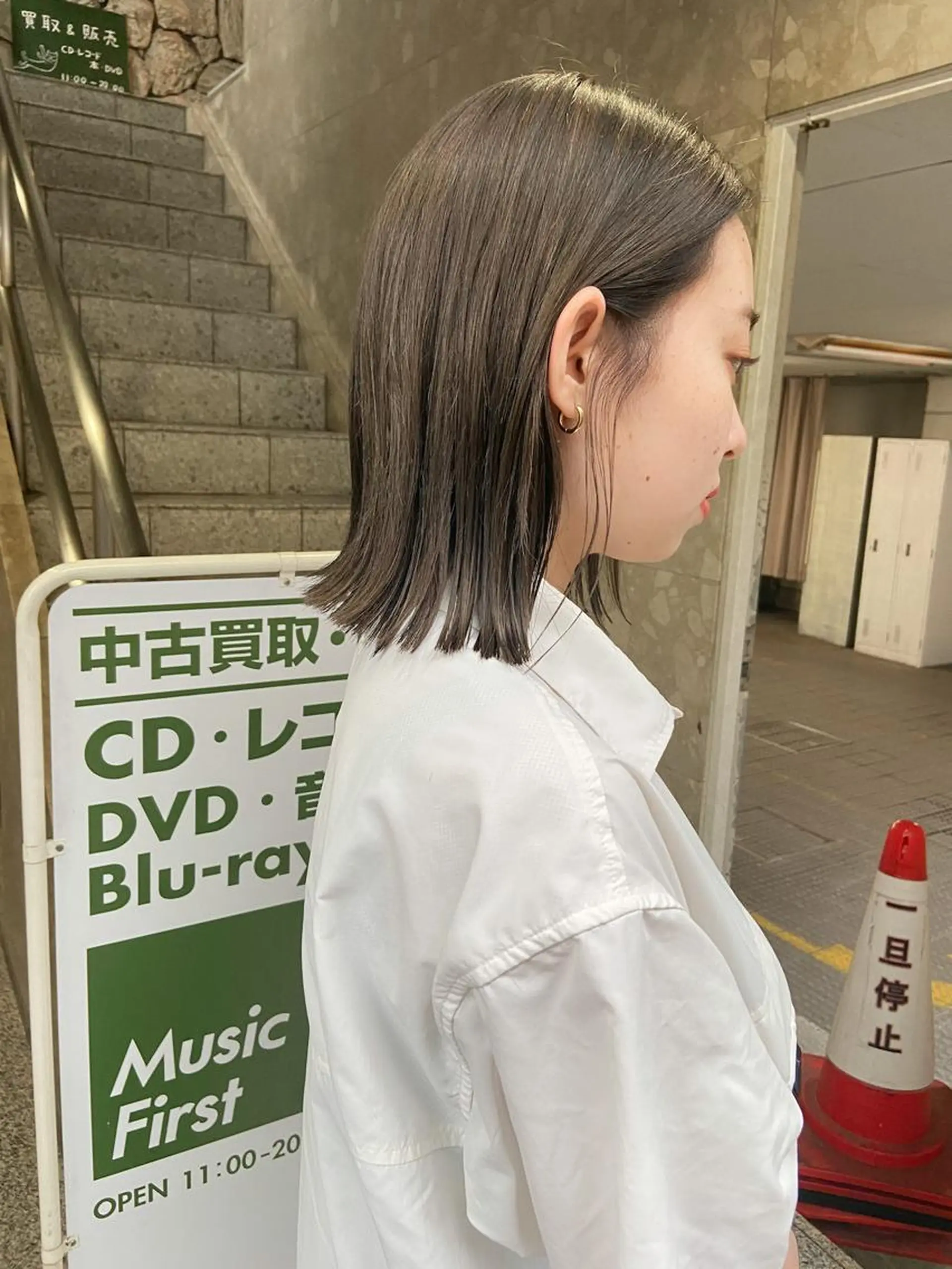 セミロング ヘアカラー トリートメント 岡本康平/ボブ /ブリーチ/レイヤーのヘアスタイル