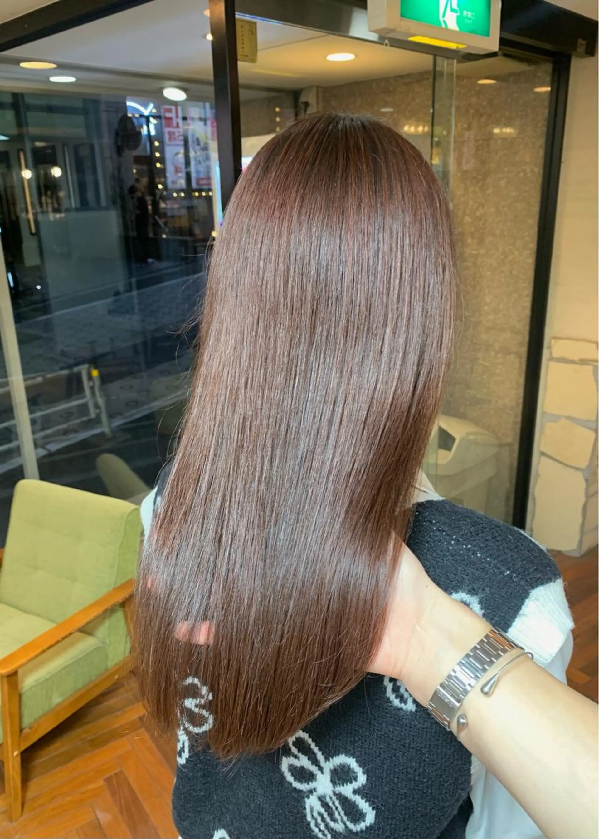 セミロング カラー ベージュカラー ブリーチ ブリーチなしカラー ピンクカラー ピンクベージュ ヘアカラー トリートメント 矢野 晃平のヘアスタイル