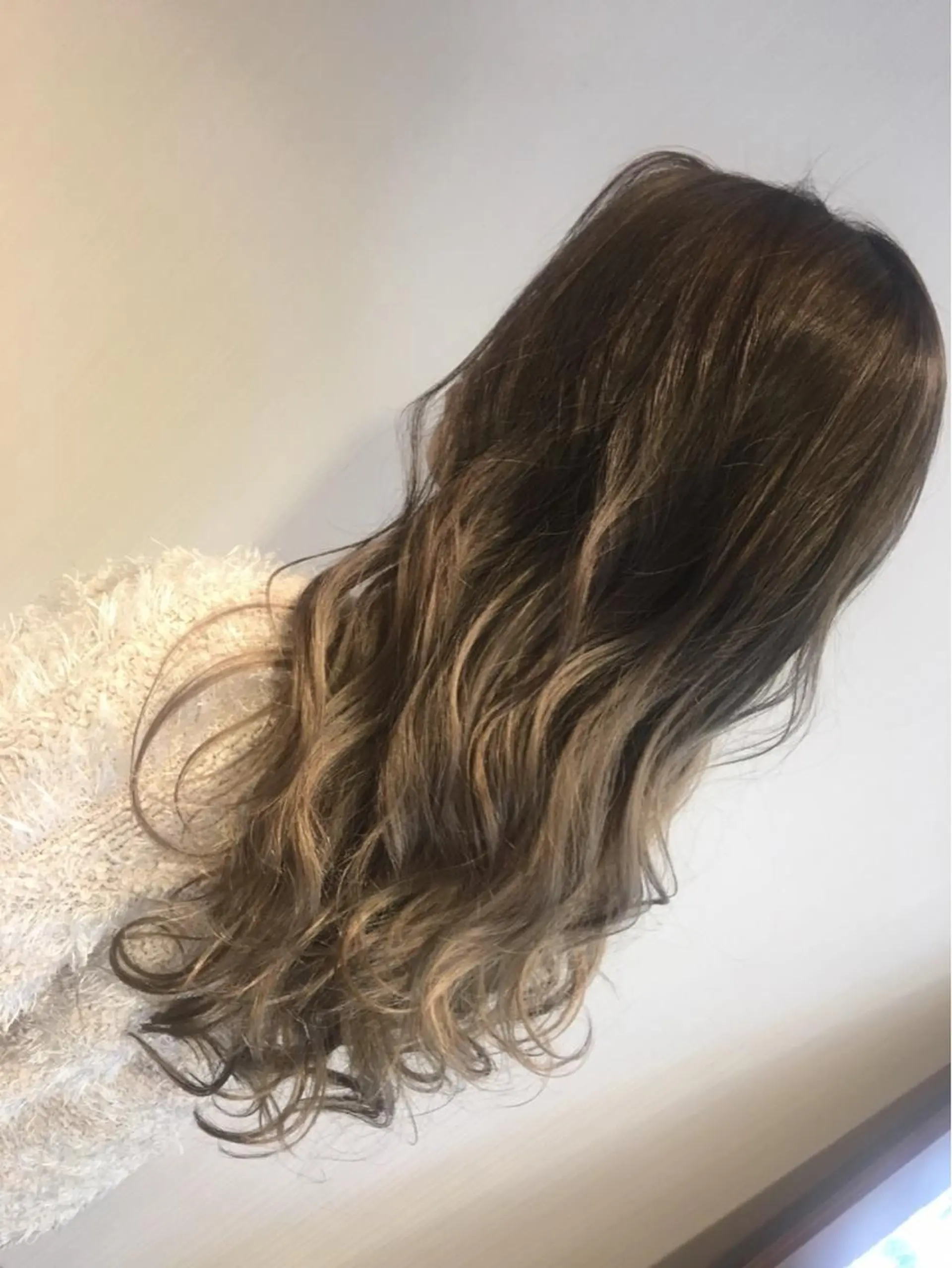 ロング カラー パーマ ヘアアレンジ ブリーチ ハイライトカラー ハイトーンカラー ハイライト トリートメント 【mokuオーナー】 ちはるのヘアスタイル